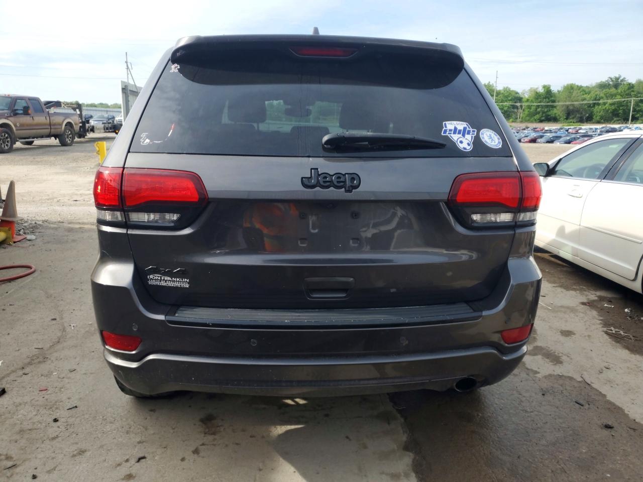 2018 Jeep Grand Cherokee Laredo Серый vin: 1C4RJFAG5JC103739