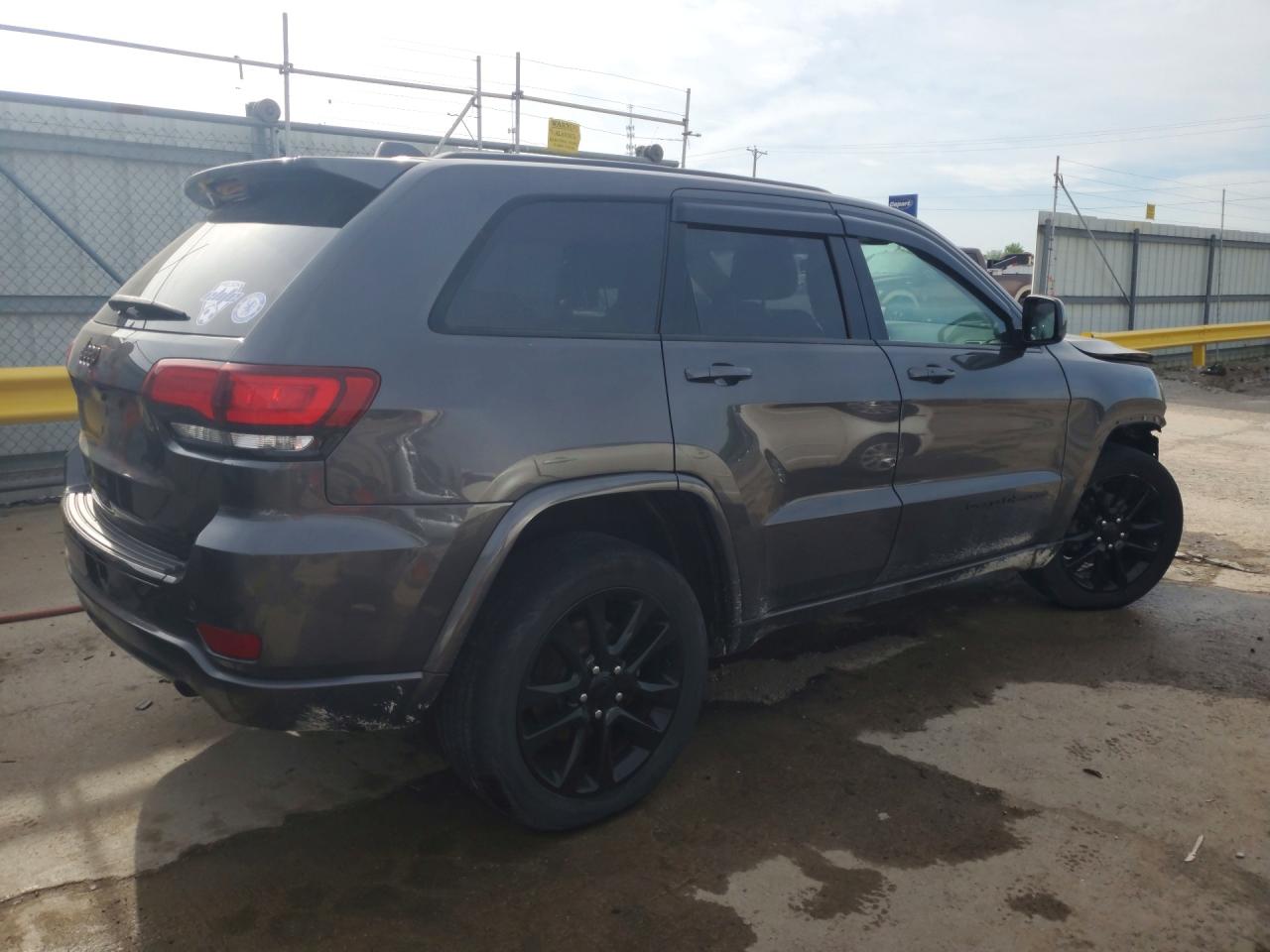 2018 Jeep Grand Cherokee Laredo Серый vin: 1C4RJFAG5JC103739