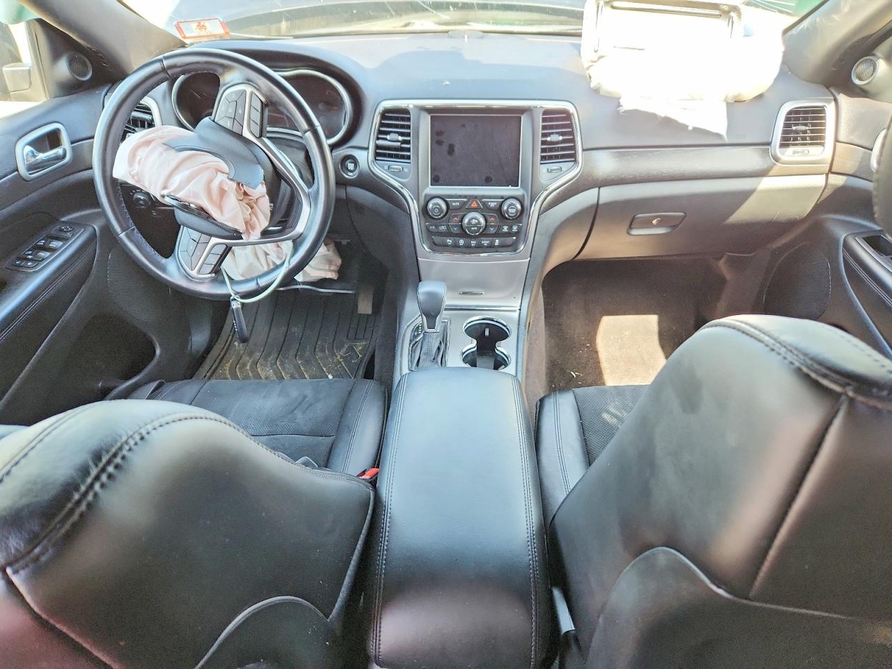 2018 Jeep Grand Cherokee Laredo Черный vin: 1C4RJFAG5JC454084