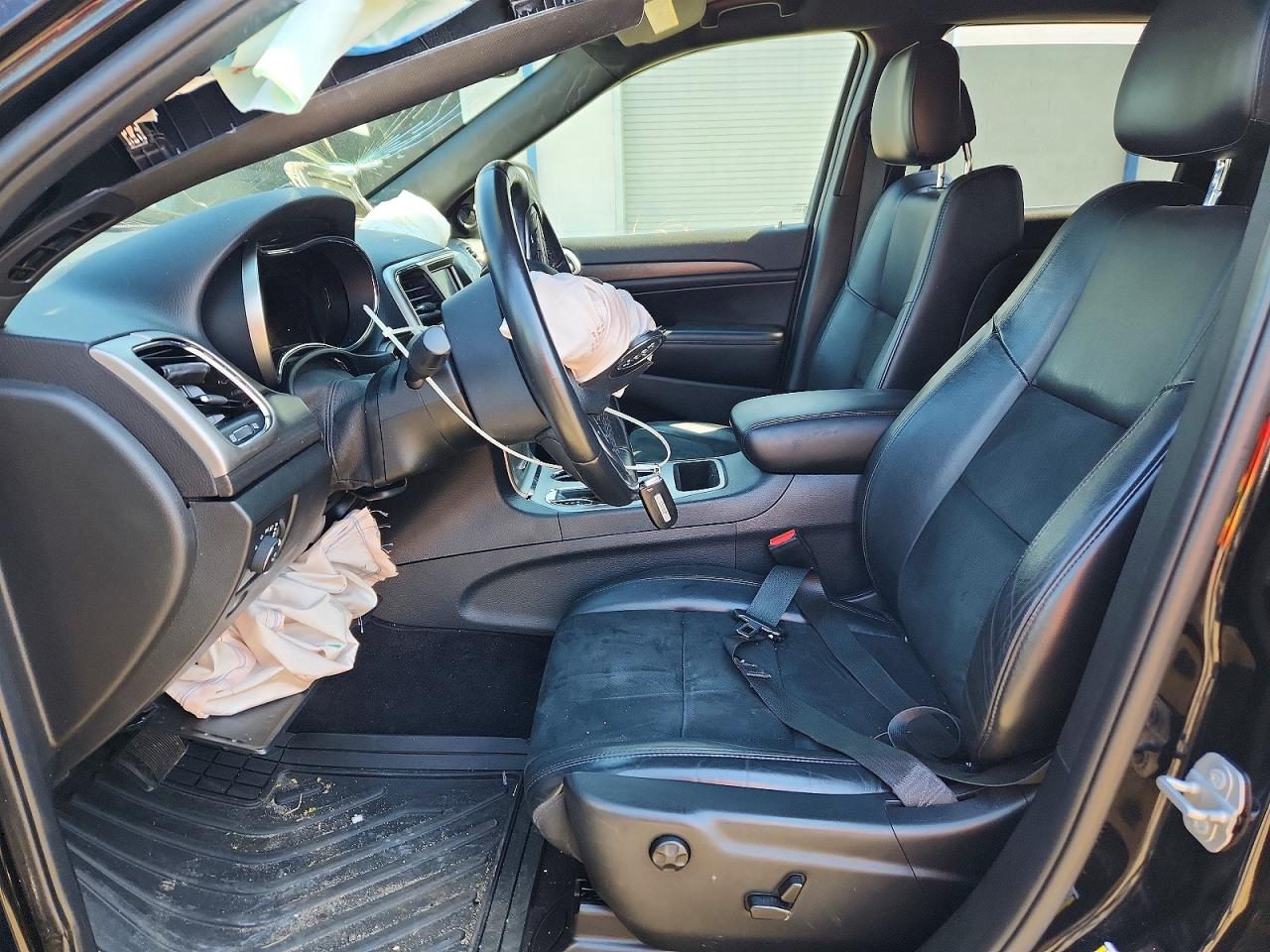 2018 Jeep Grand Cherokee Laredo Черный vin: 1C4RJFAG5JC454084