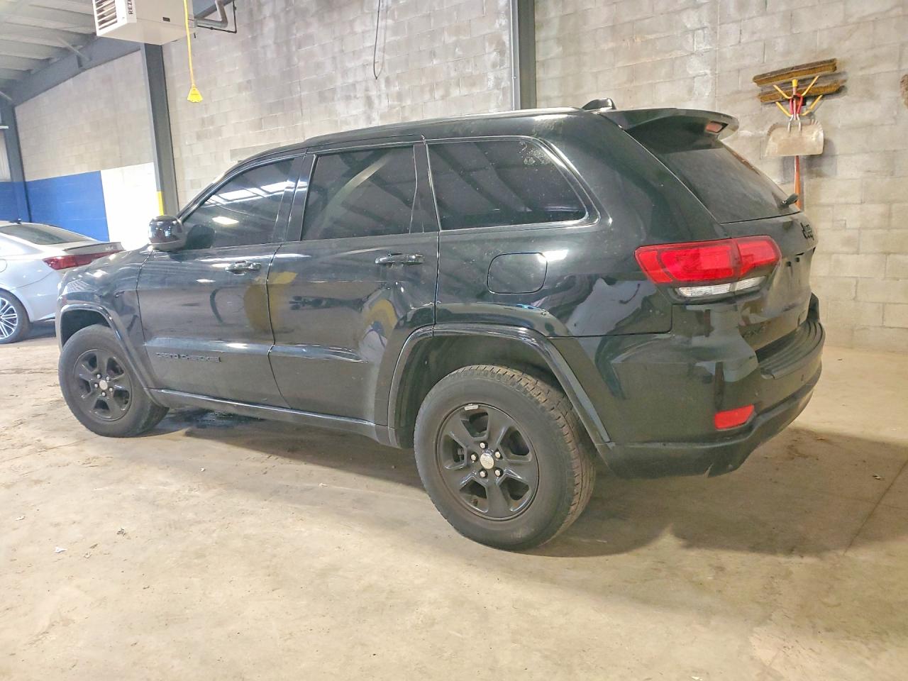 2019 Jeep Grand Cherokee Laredo Black vin: 1C4RJFAG5KC787600