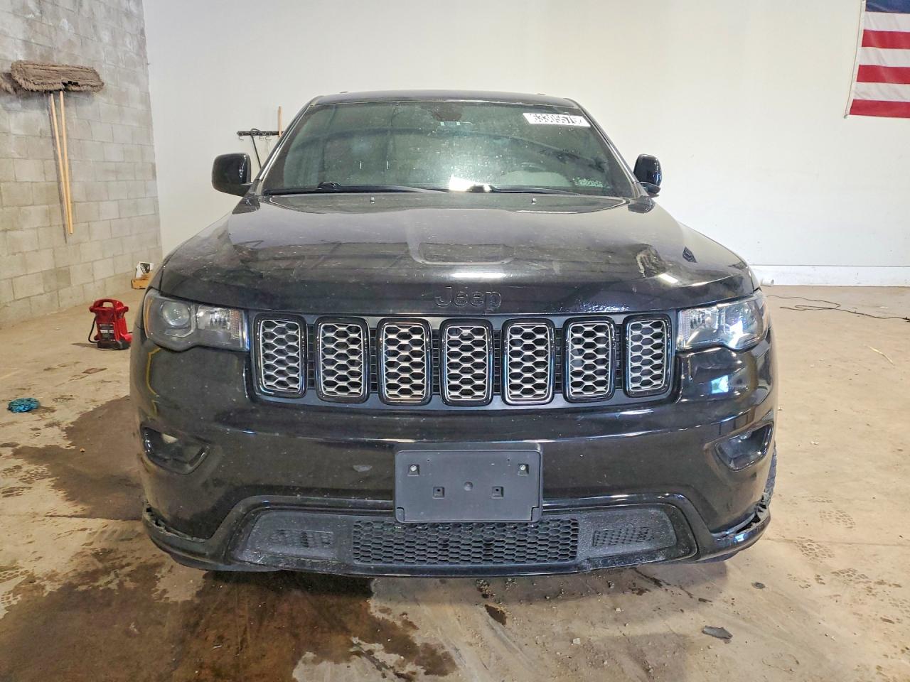 2019 Jeep Grand Cherokee Laredo Black vin: 1C4RJFAG5KC787600