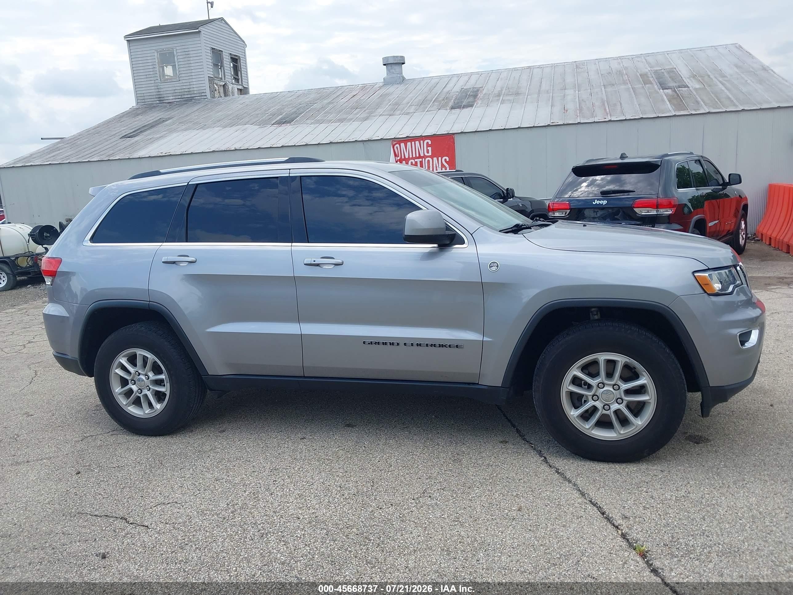 2019 Jeep Grand Cherokee Laredo E 4x4 Silver vin: 1C4RJFAG5KC837038