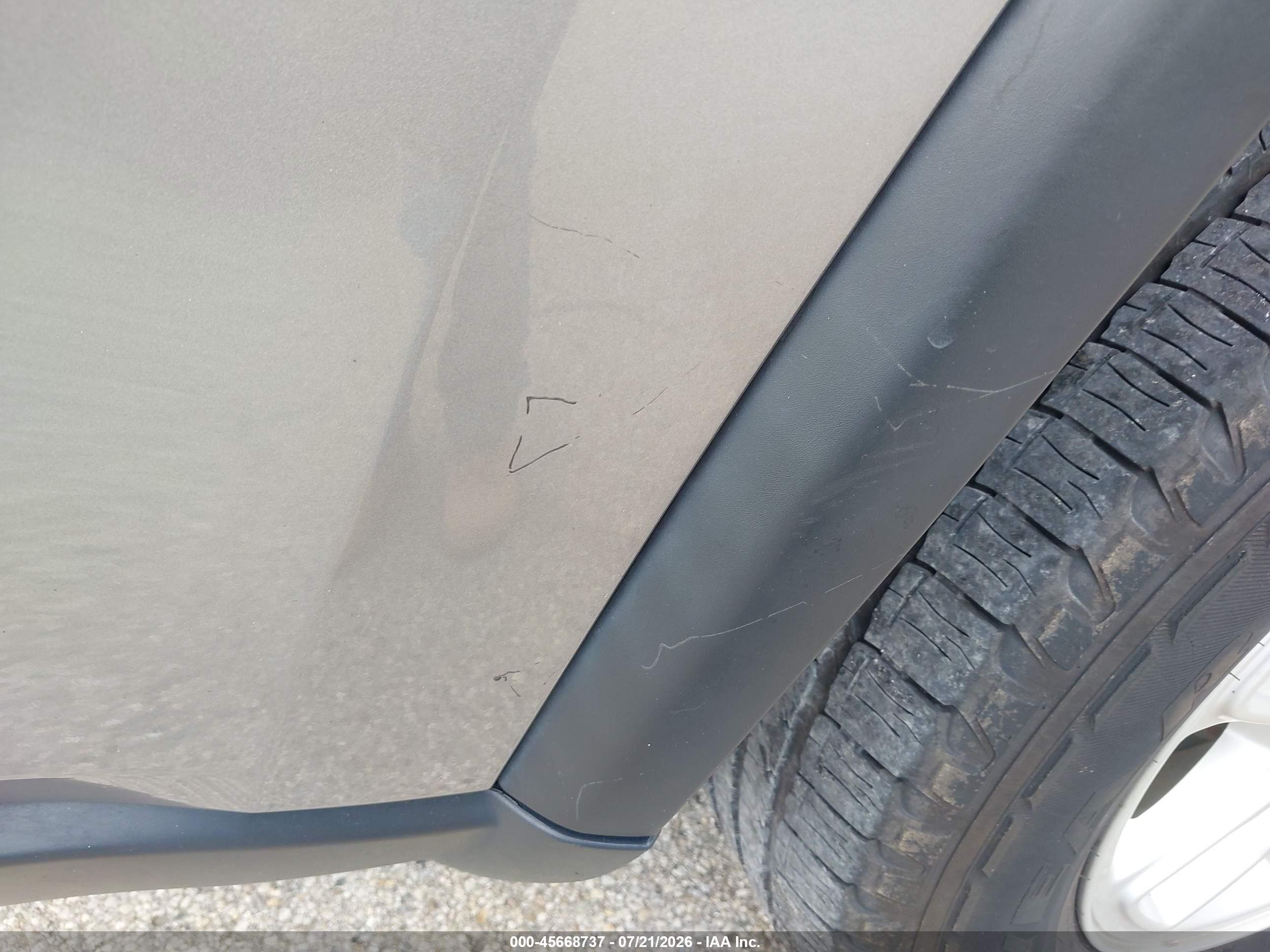 2019 Jeep Grand Cherokee Laredo E 4x4 Silver vin: 1C4RJFAG5KC837038