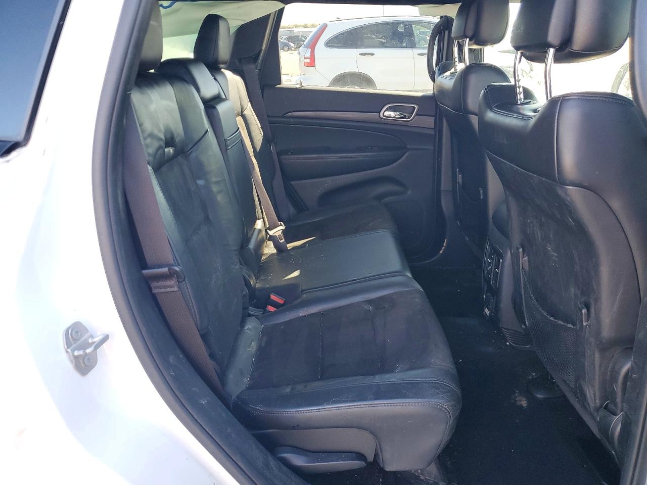 2019 Jeep Grand Cherokee Laredo White vin: 1C4RJFAG5KC838013