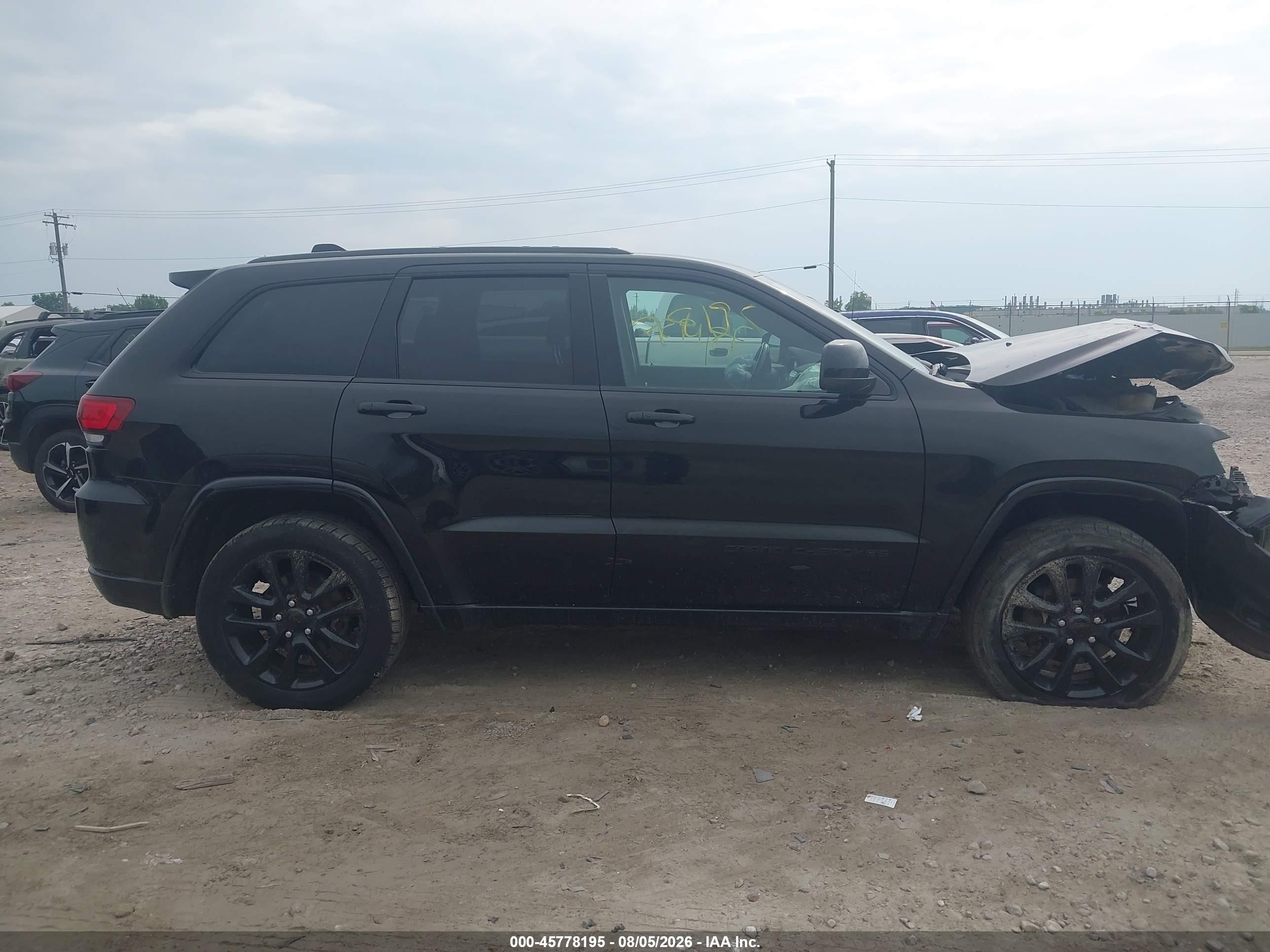 2020 Jeep Grand Cherokee Altitude 4x4 Black vin: 1C4RJFAG5LC104392