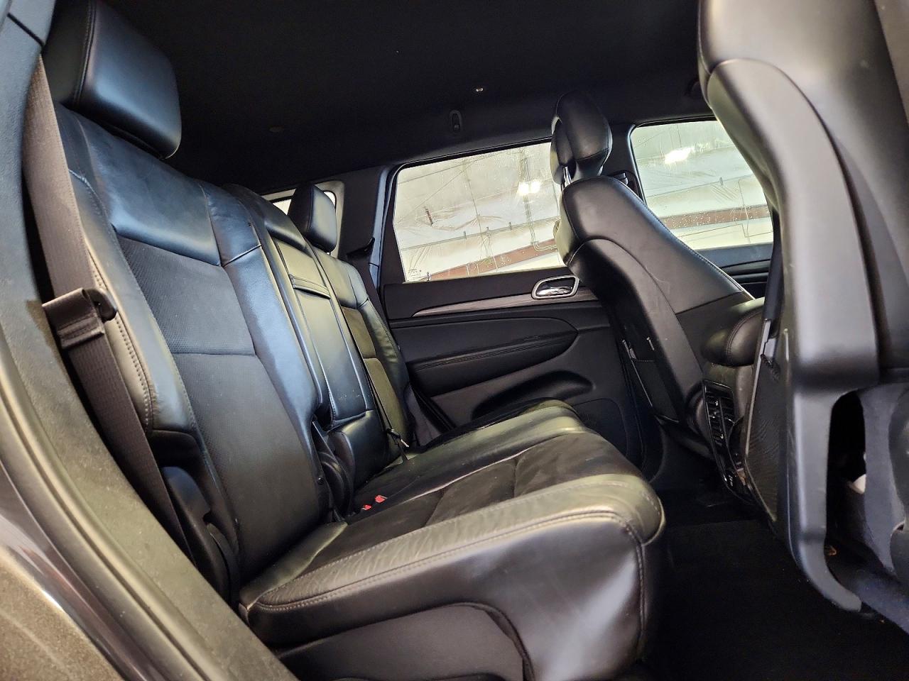2020 Jeep Grand Cherokee Laredo Gray vin: 1C4RJFAG5LC437191