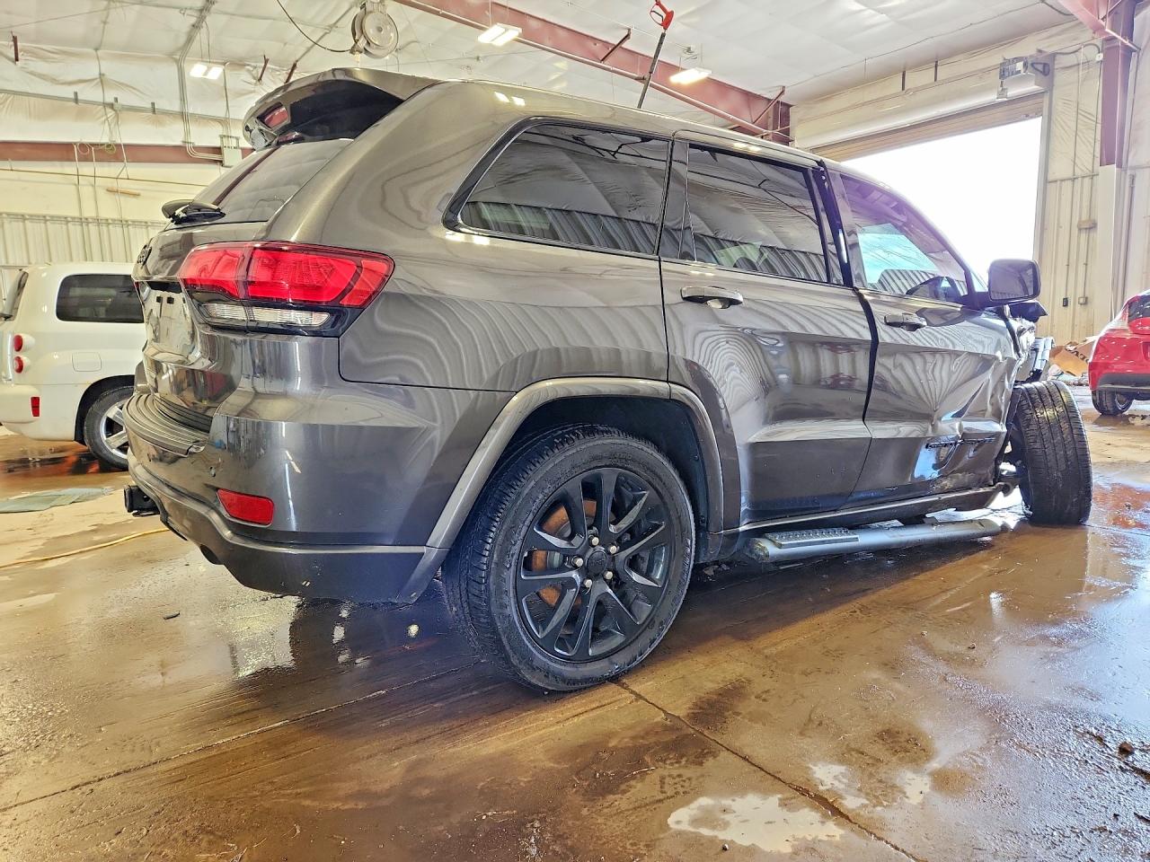 2020 Jeep Grand Cherokee Laredo Gray vin: 1C4RJFAG5LC437191