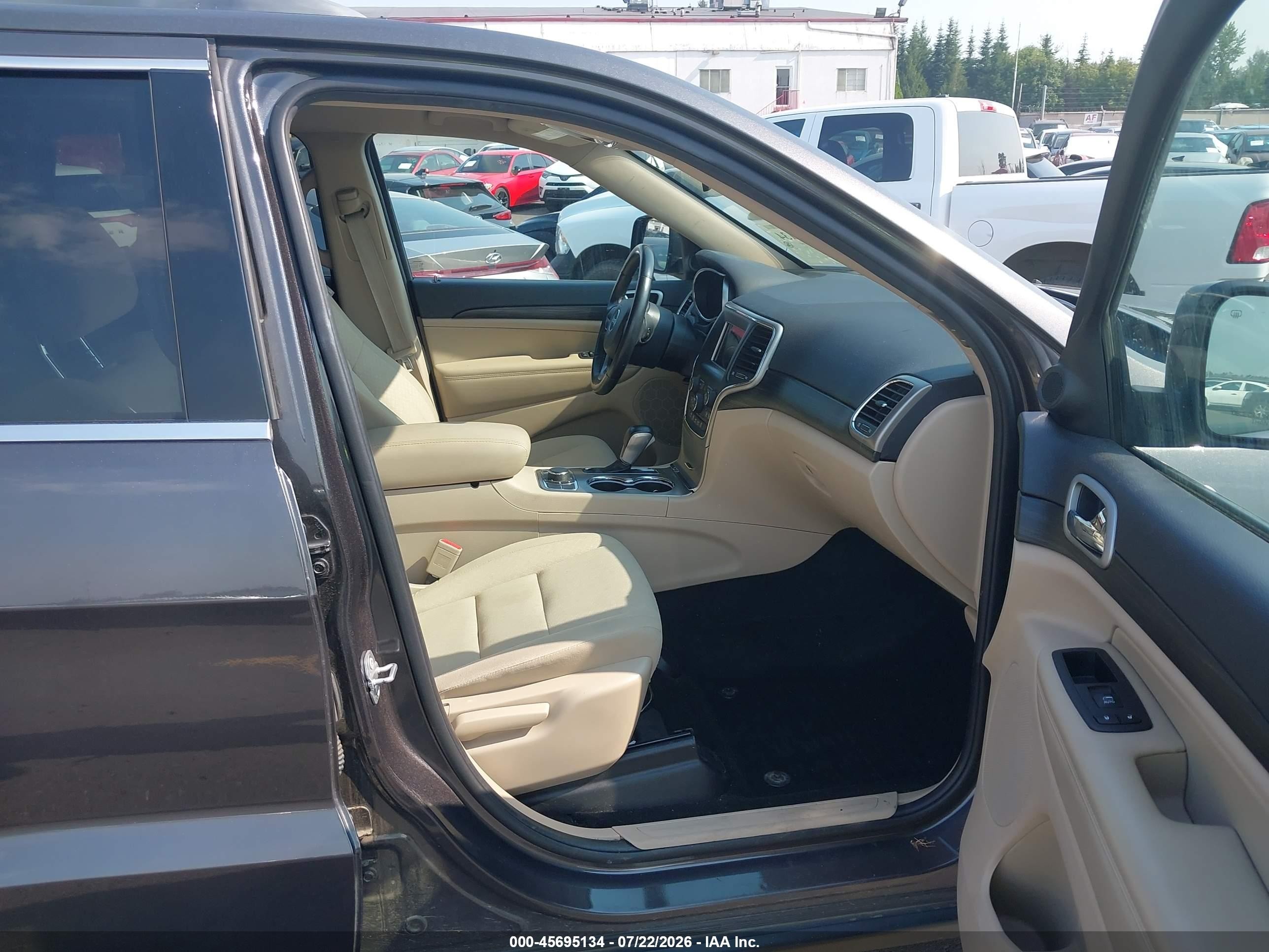 2021 Jeep Grand Cherokee Laredo E 4x4 Gray vin: 1C4RJFAG5MC793724