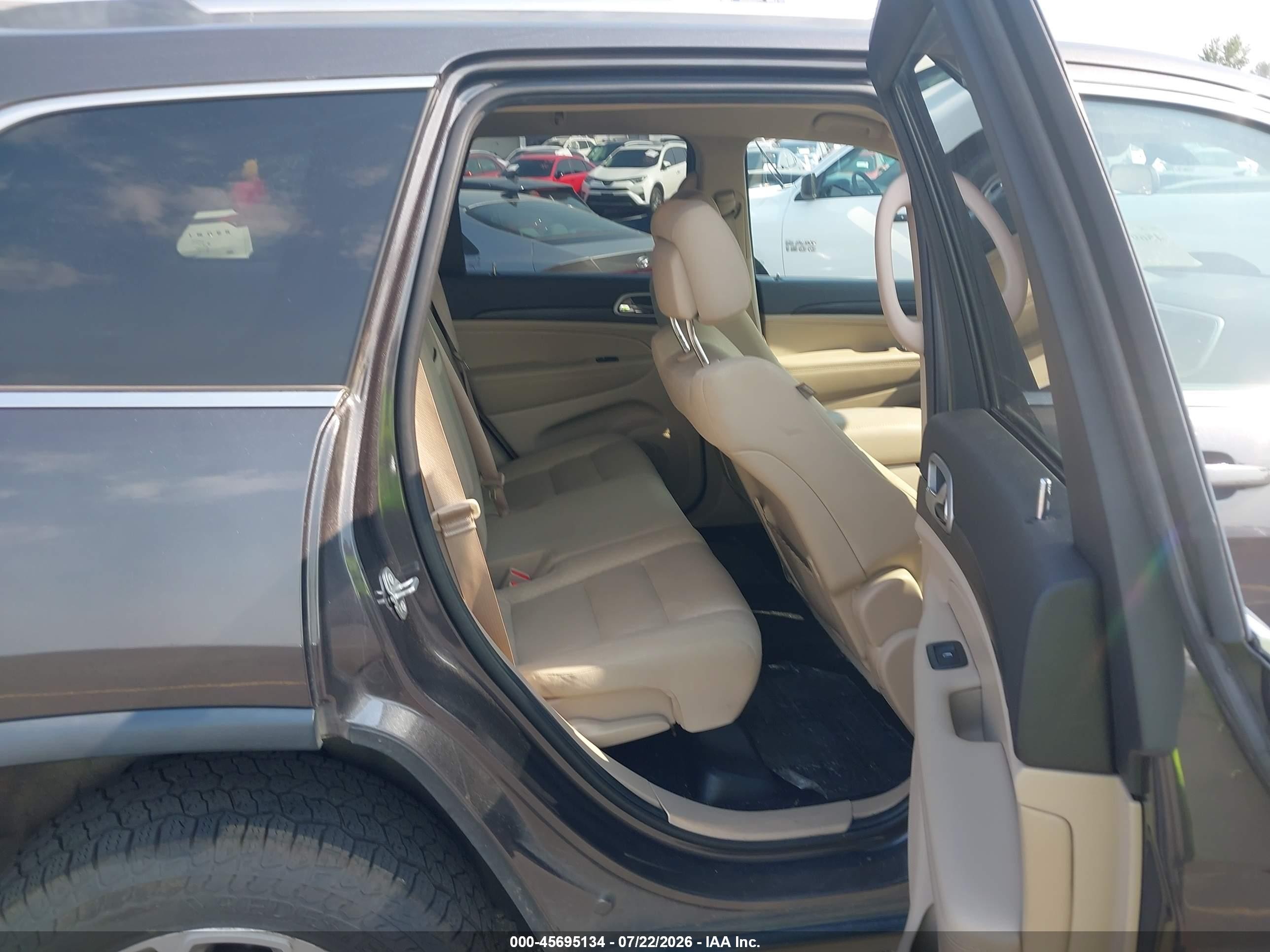 2021 Jeep Grand Cherokee Laredo E 4x4 Gray vin: 1C4RJFAG5MC793724