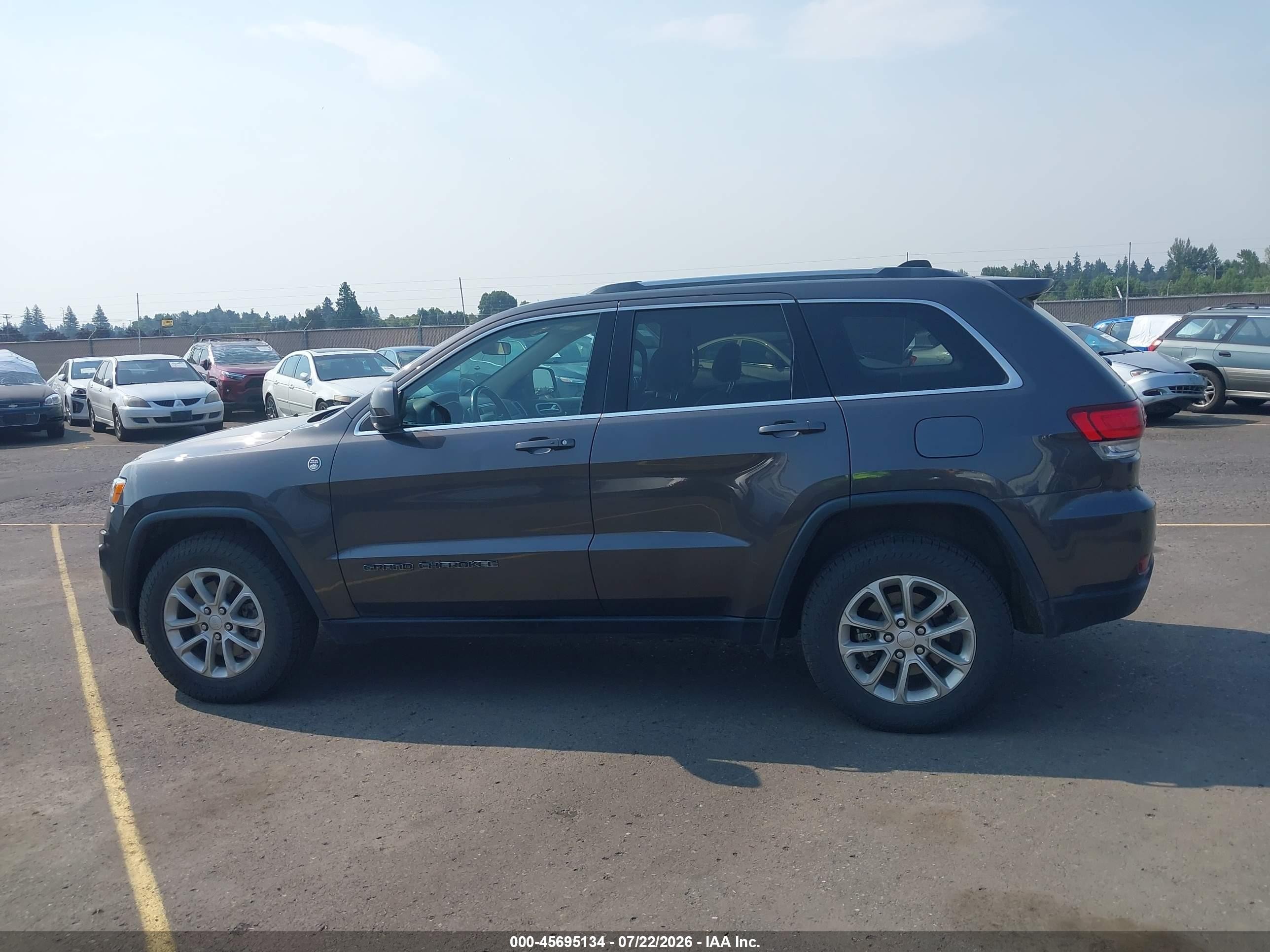 2021 Jeep Grand Cherokee Laredo E 4x4 Gray vin: 1C4RJFAG5MC793724