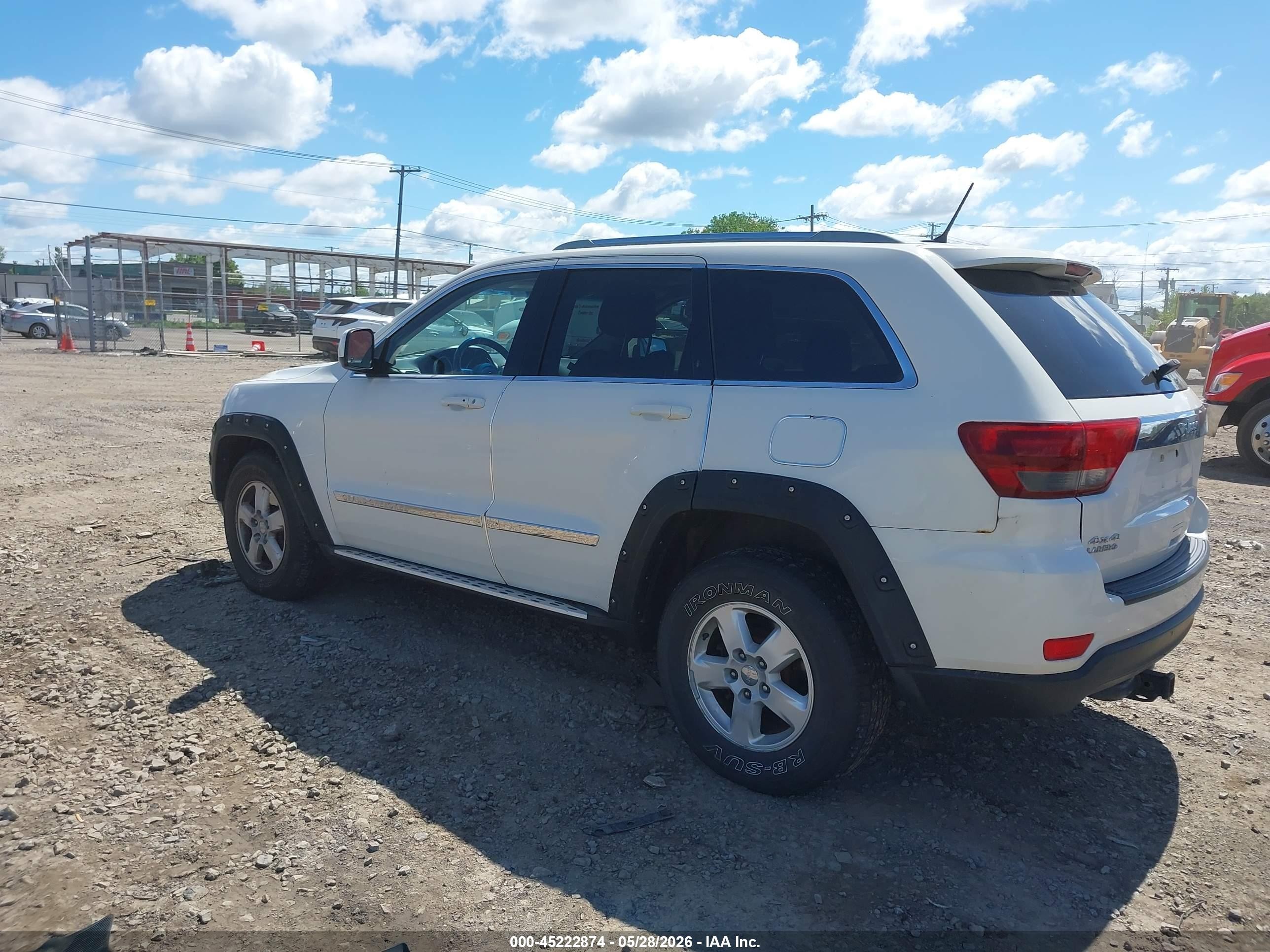 2012 Jeep Grand Cherokee Laredo White vin: 1C4RJFAG6CC162172