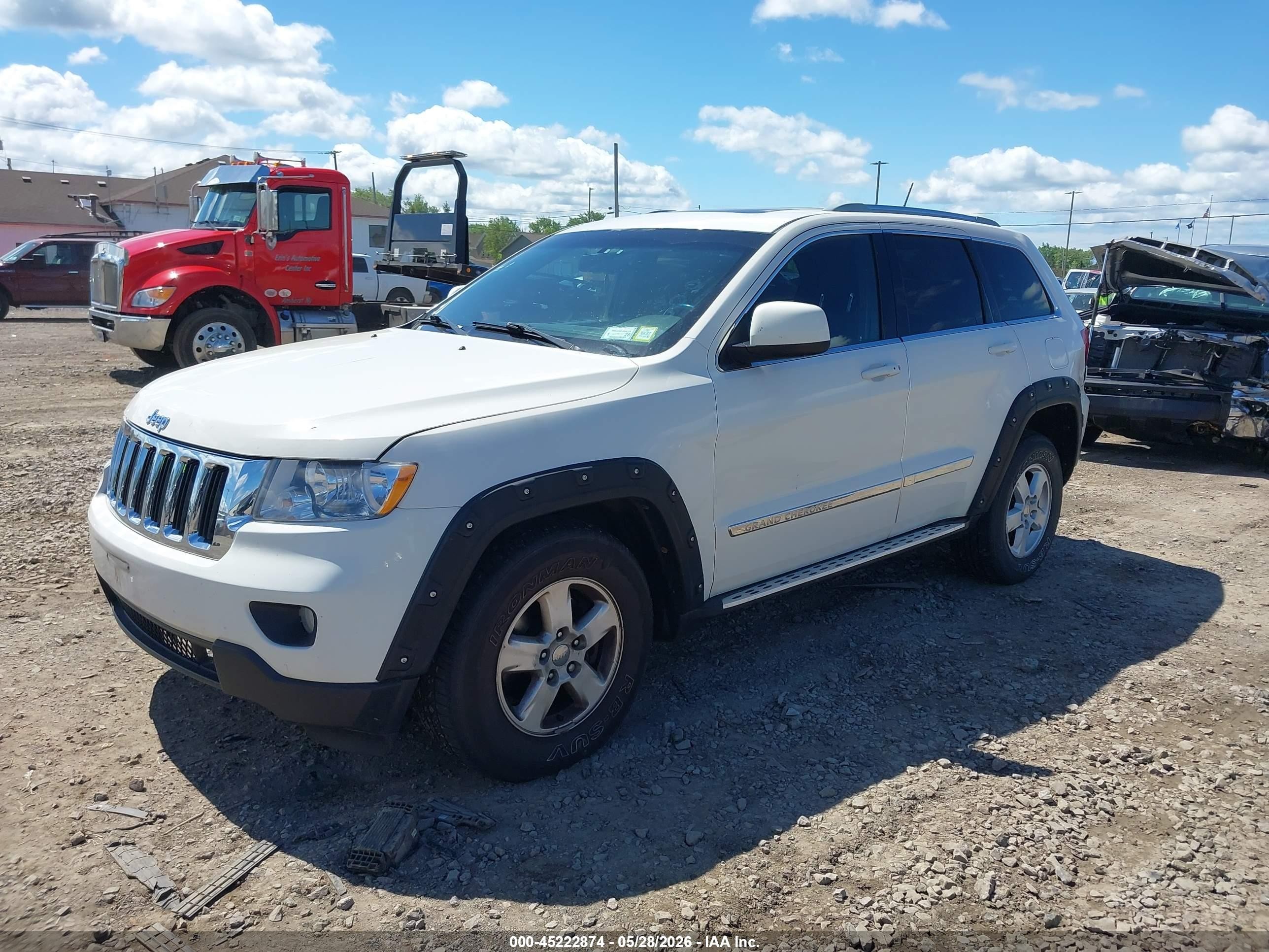 2012 Jeep Grand Cherokee Laredo White vin: 1C4RJFAG6CC162172