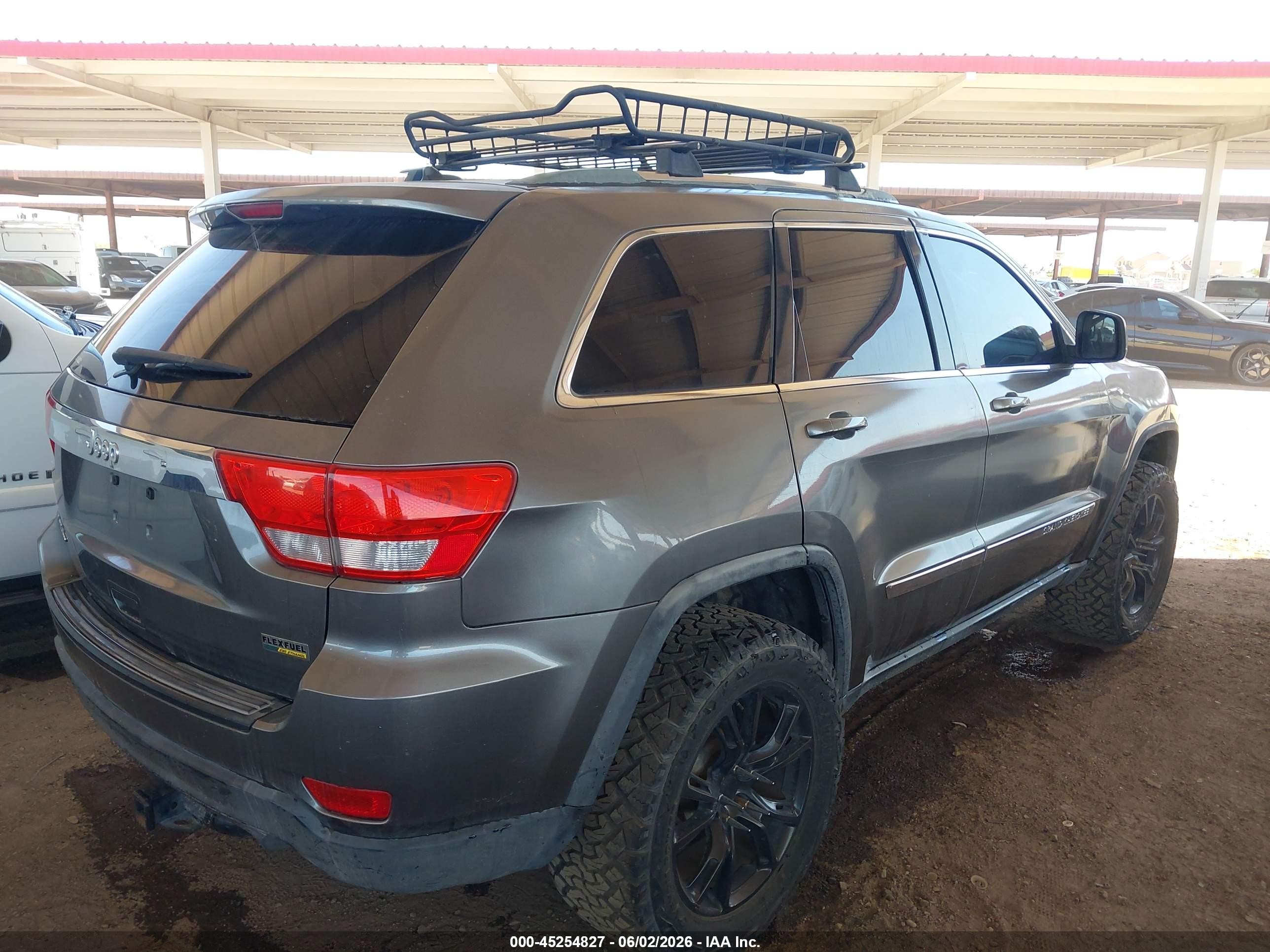 2012 Jeep Grand Cherokee Laredo Silver vin: 1C4RJFAG6CC223651