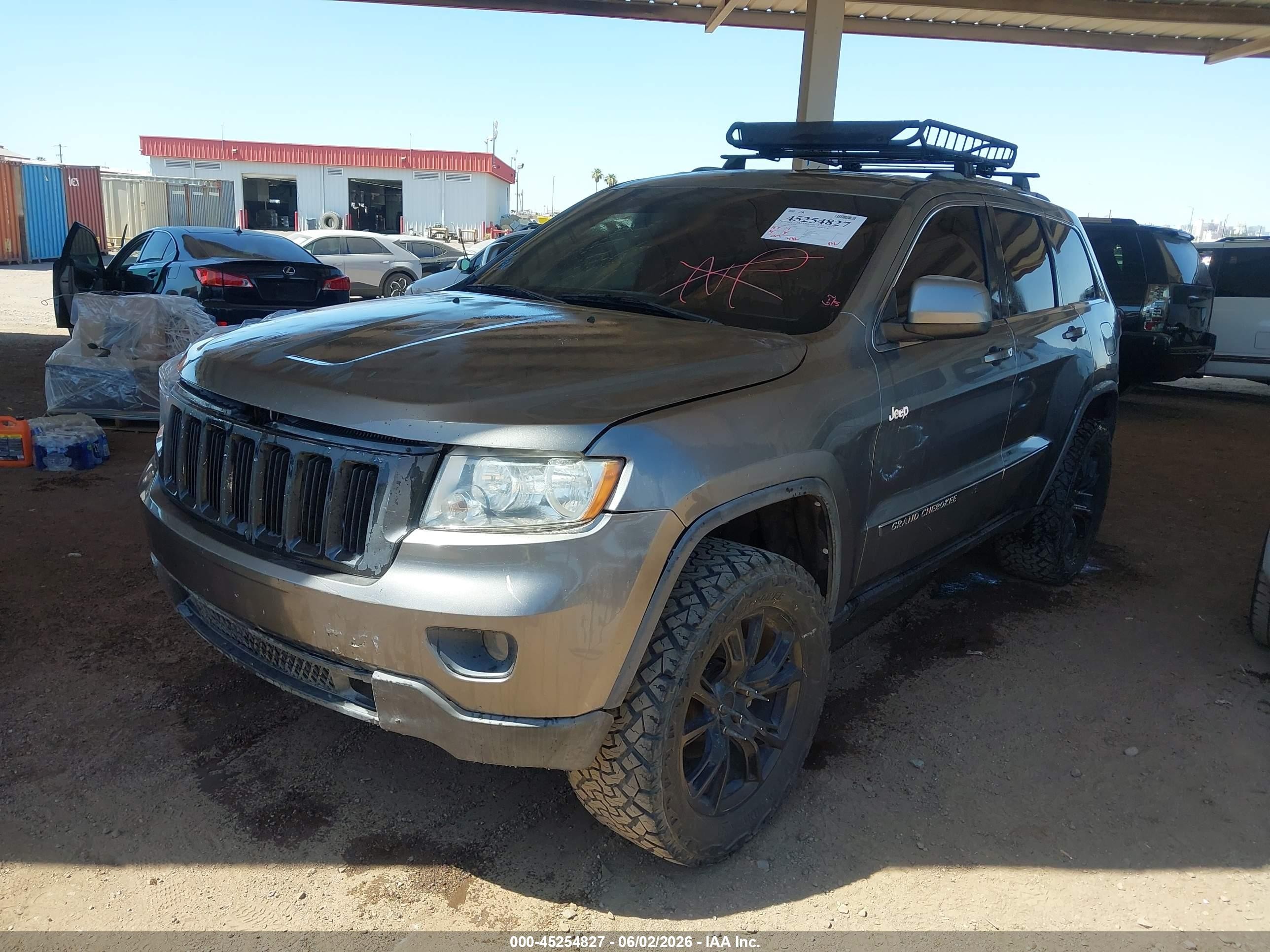 2012 Jeep Grand Cherokee Laredo Silver vin: 1C4RJFAG6CC223651