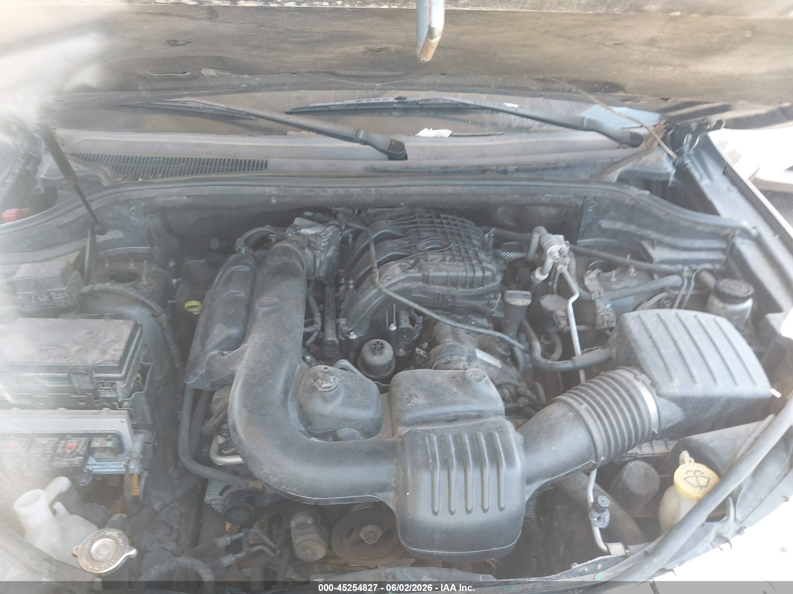 2012 Jeep Grand Cherokee Laredo Silver vin: 1C4RJFAG6CC223651
