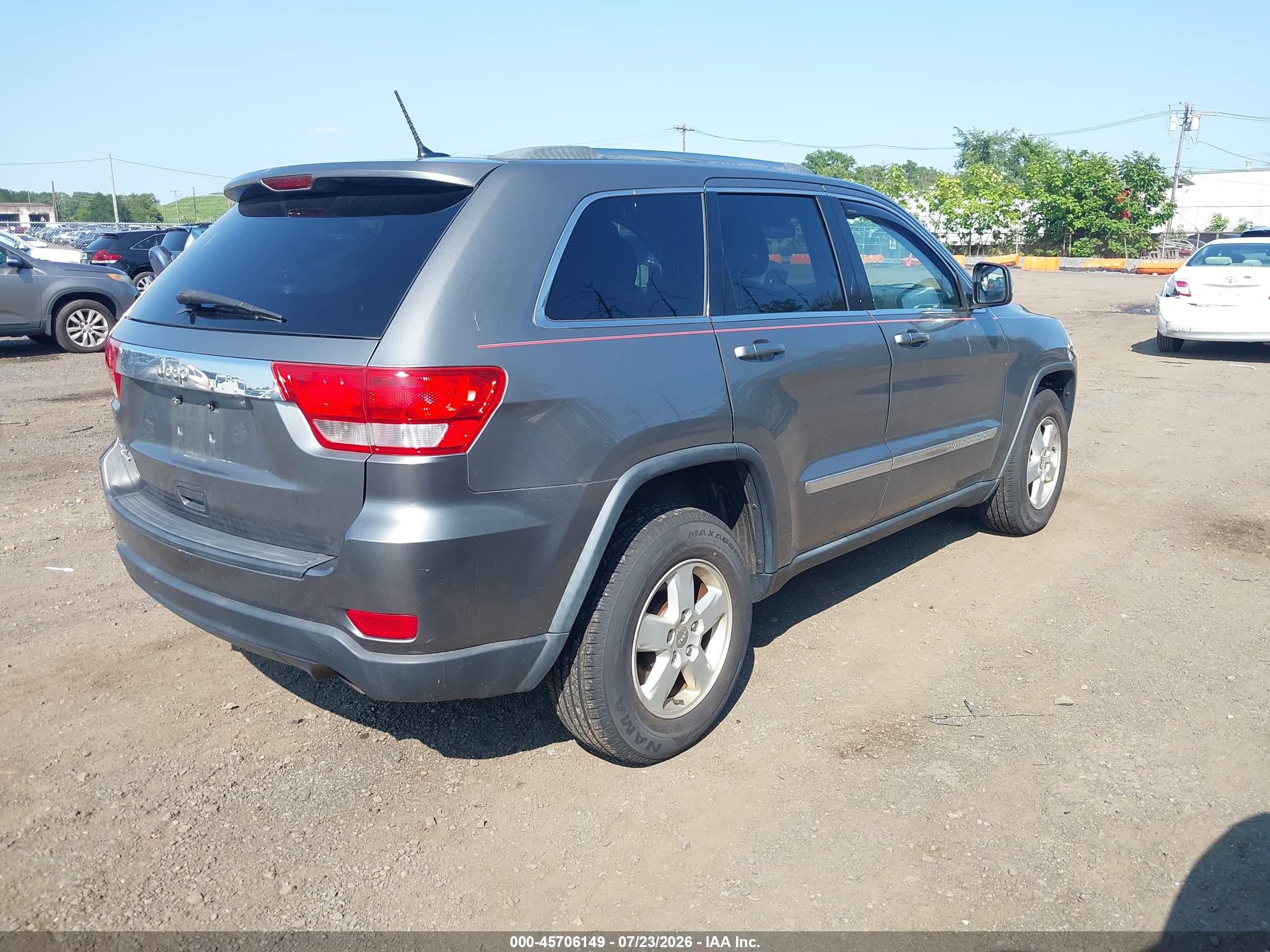 2012 Jeep Grand Cherokee Laredo Gray vin: 1C4RJFAG6CC263647