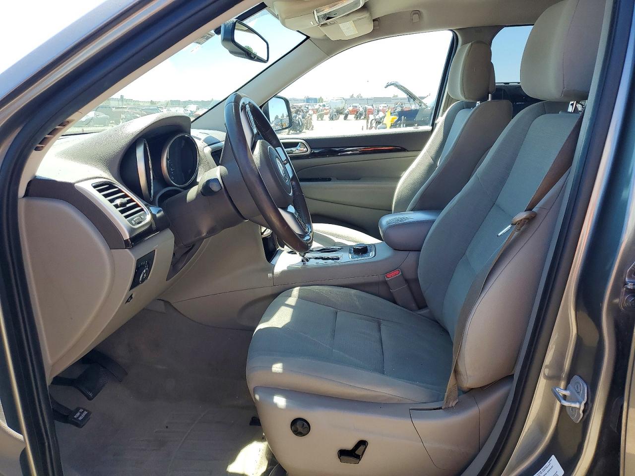 2012 Jeep Grand Cherokee Laredo Gray vin: 1C4RJFAG6CC274146
