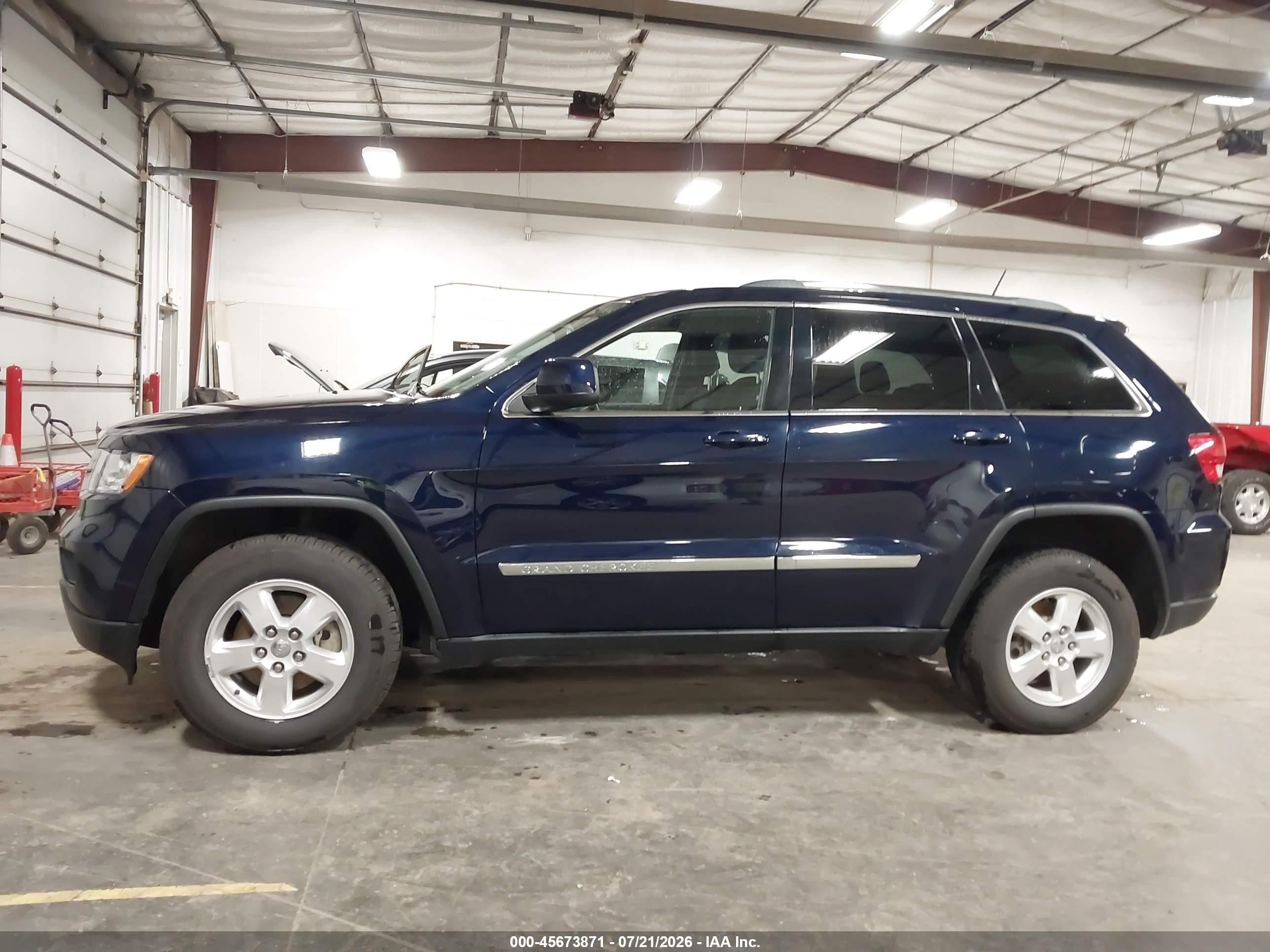 2012 Jeep Grand Cherokee Laredo Синий vin: 1C4RJFAG6CC280657