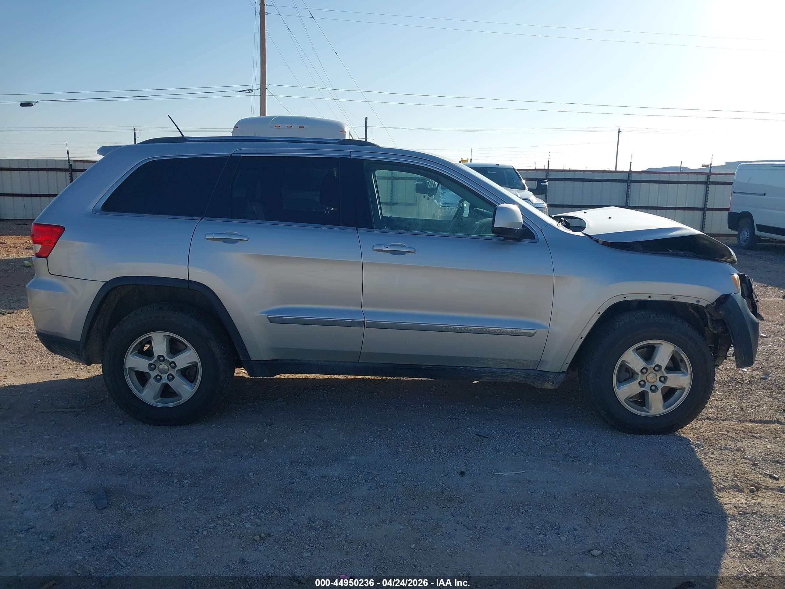 2012 Jeep Grand Cherokee Laredo Silver vin: 1C4RJFAG6CC301992
