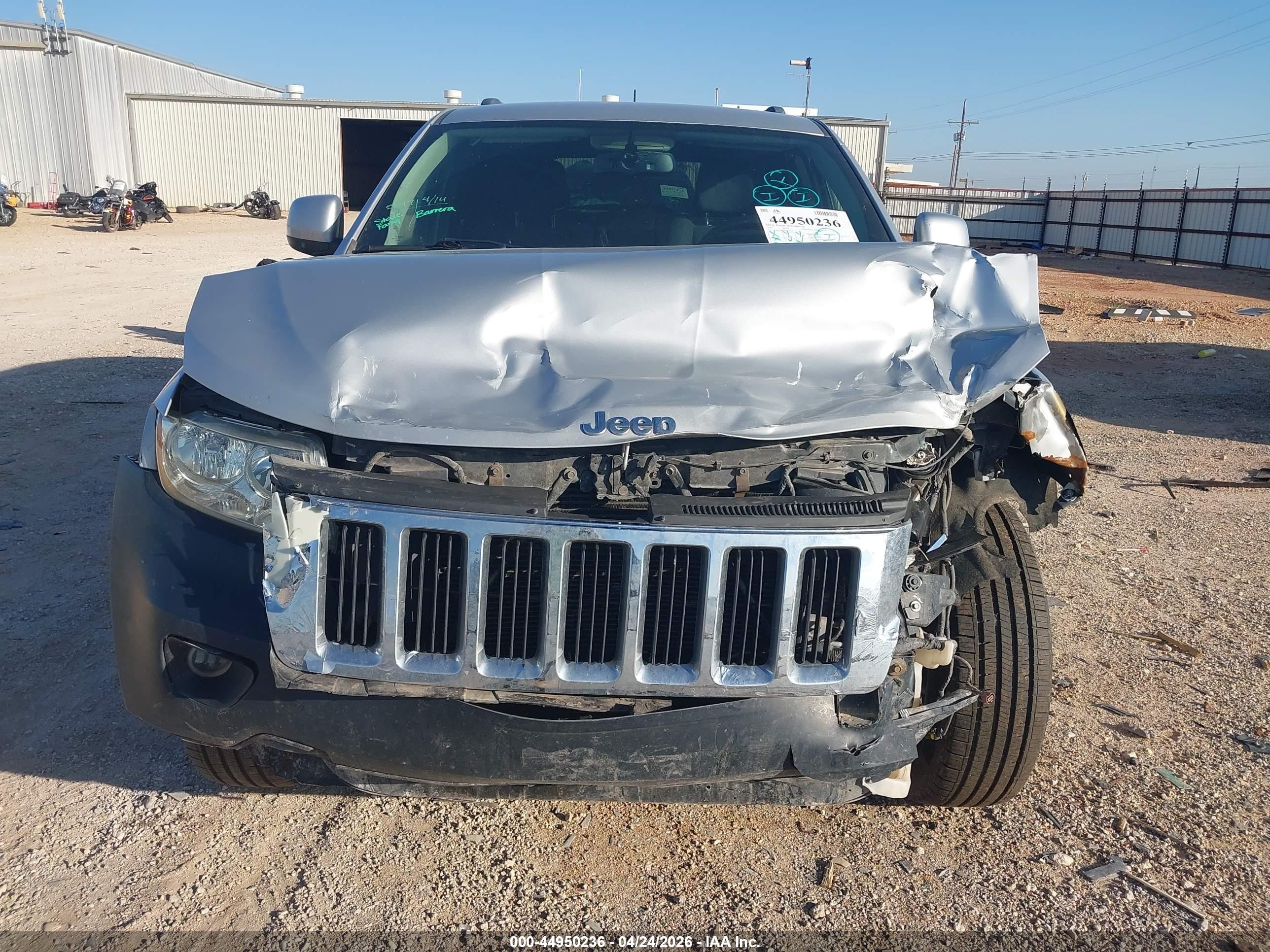 2012 Jeep Grand Cherokee Laredo Silver vin: 1C4RJFAG6CC301992