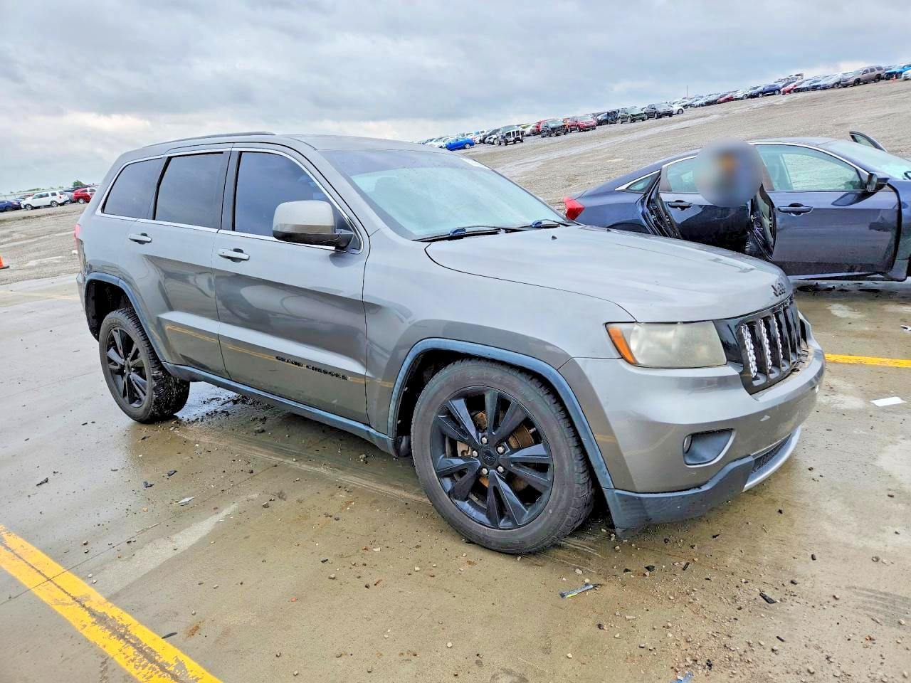 2012 Jeep Grand Cherokee Laredo Серый vin: 1C4RJFAG6CC313527