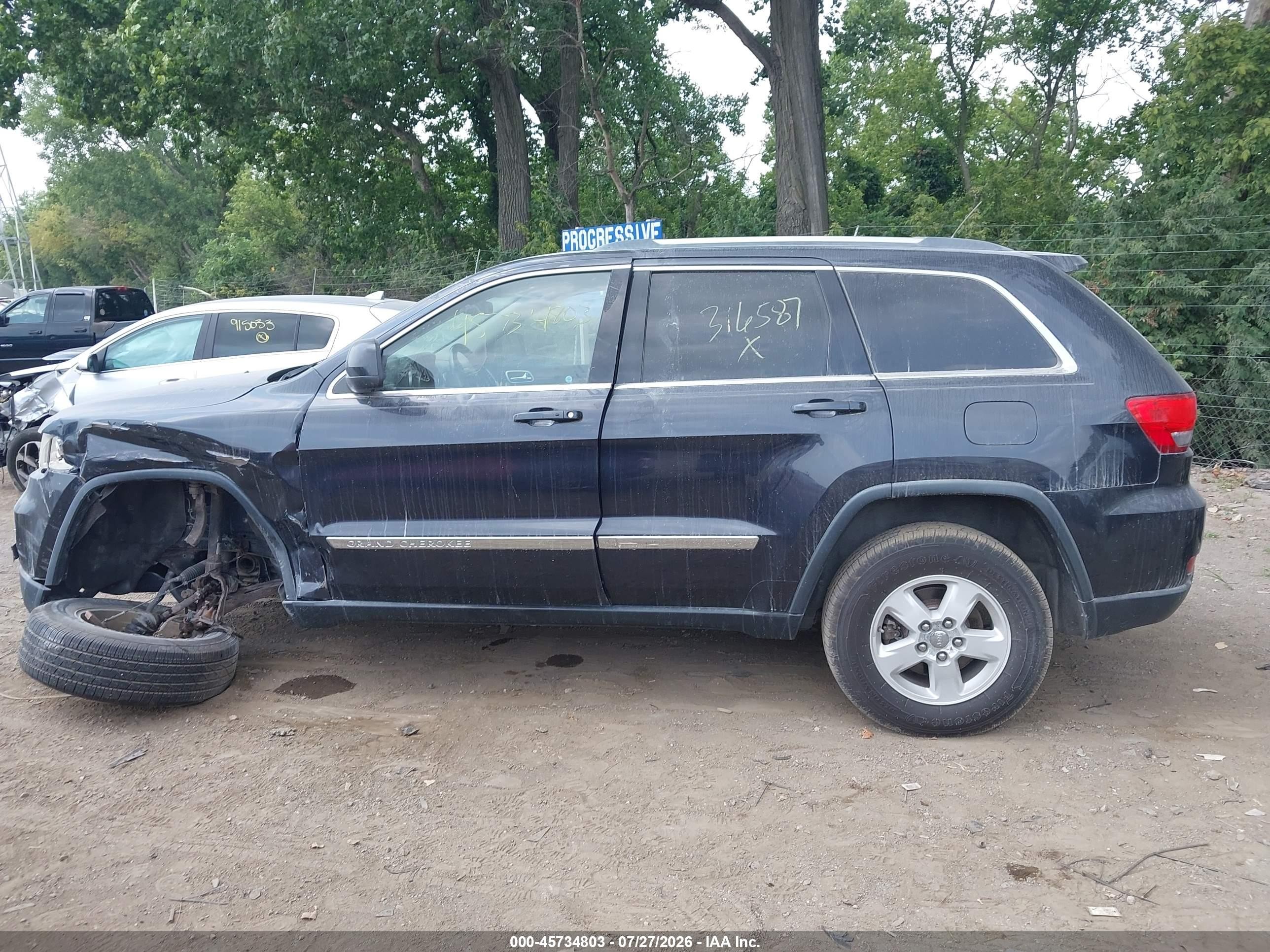 2012 Jeep Grand Cherokee Laredo Gray vin: 1C4RJFAG6CC316587