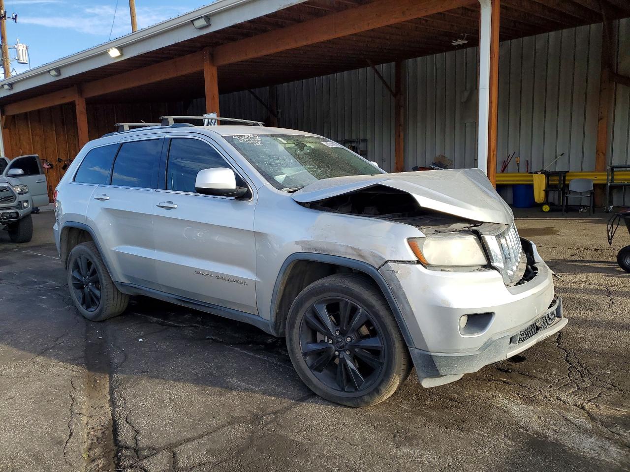 2012 Jeep Grand Cherokee Laredo Silver vin: 1C4RJFAG6CC329405