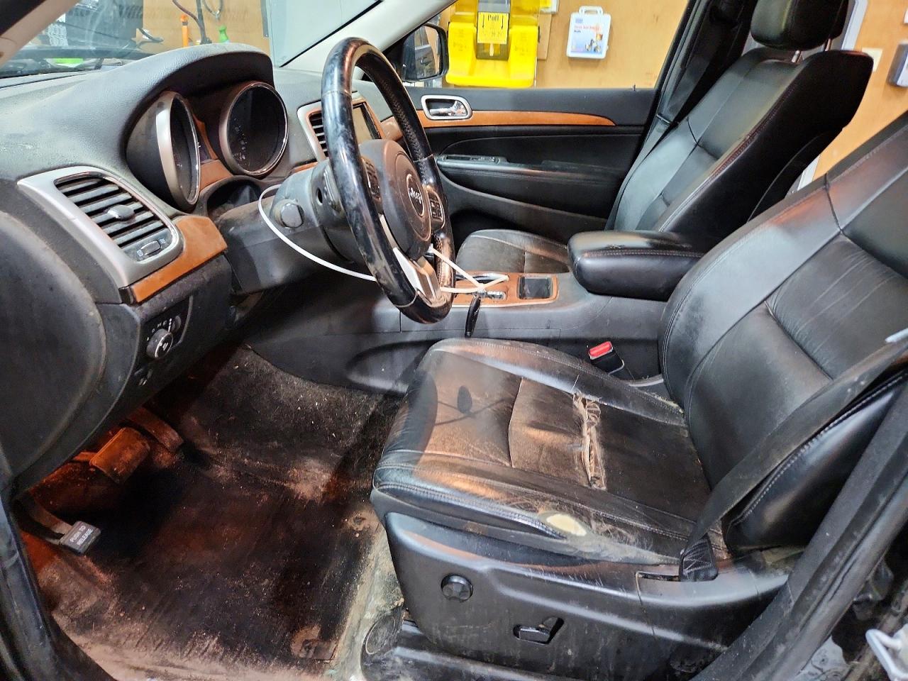 2012 Jeep Grand Cherokee Laredo Black vin: 1C4RJFAG6CC351646