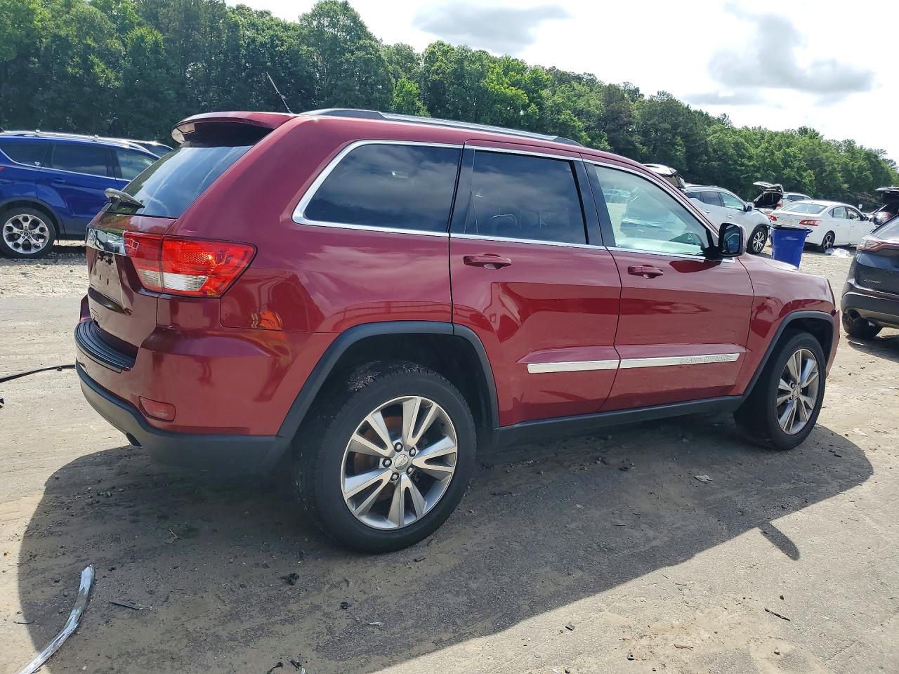 2013 Jeep Grand Cherokee Laredo Red vin: 1C4RJFAG6DC505998