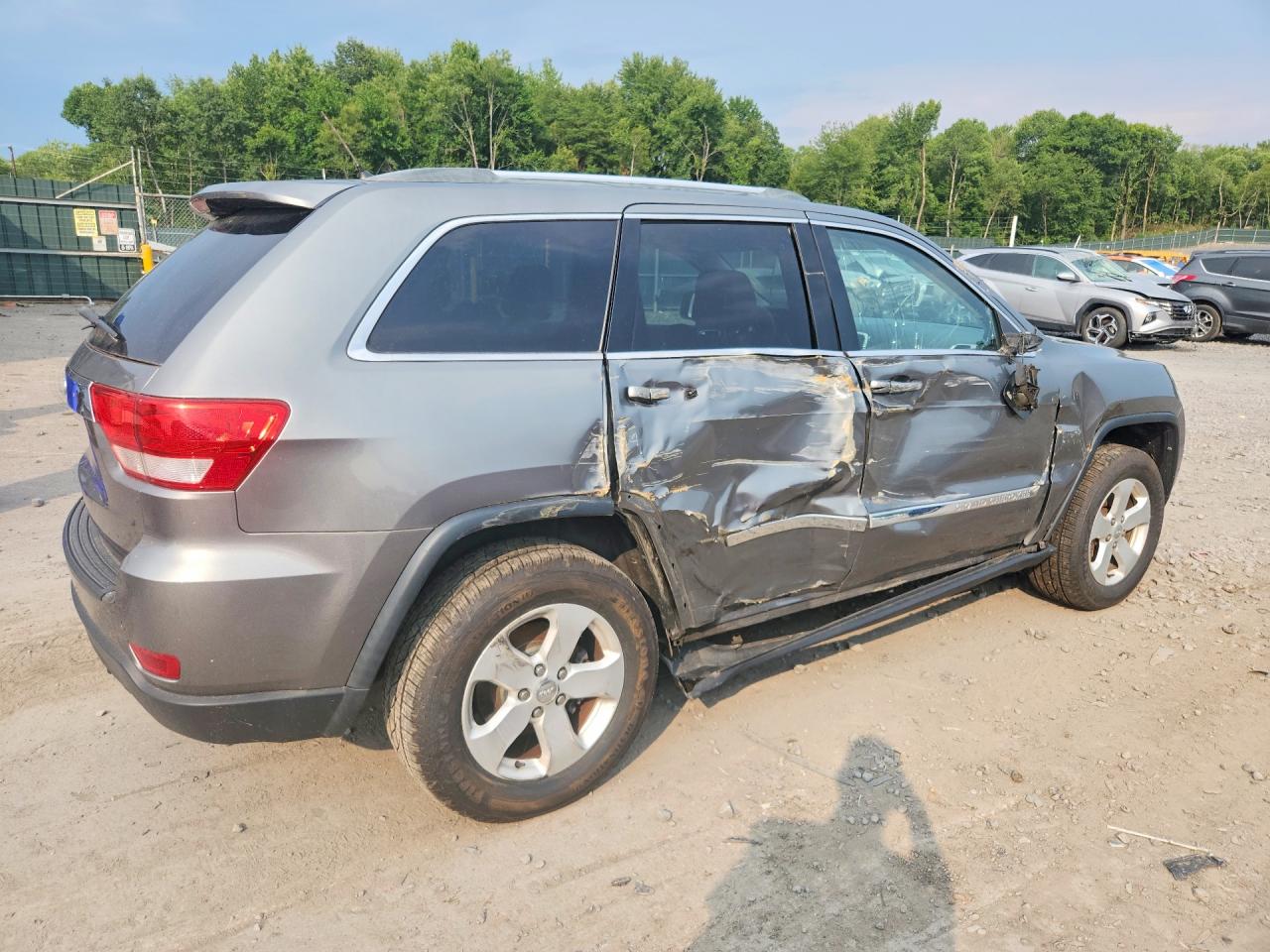 2013 Jeep Grand Cherokee Laredo Gray vin: 1C4RJFAG6DC528231