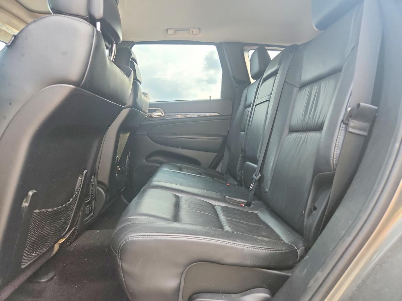2013 Jeep Grand Cherokee Laredo Gray vin: 1C4RJFAG6DC528231