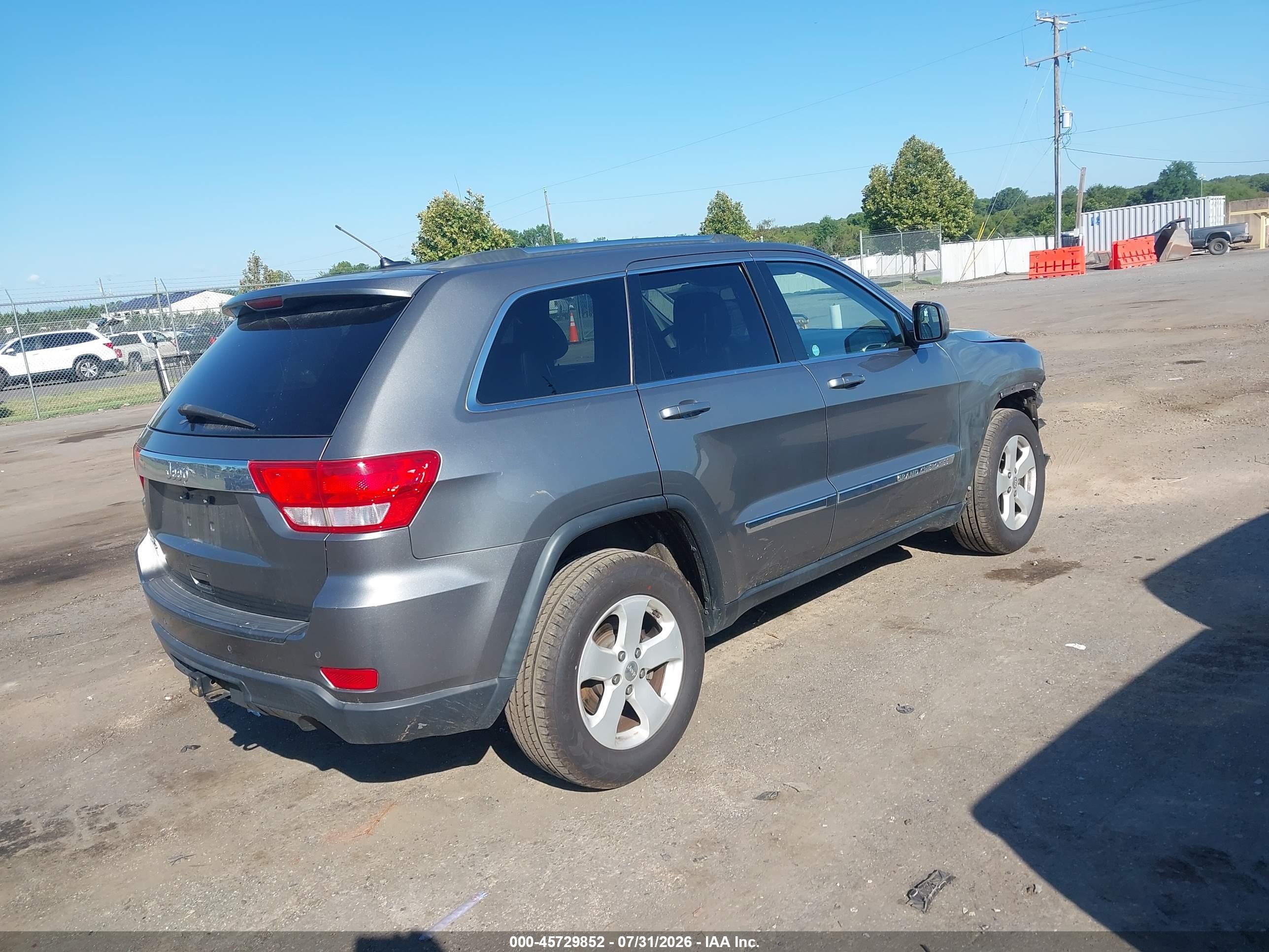 2013 Jeep Grand Cherokee Laredo Gray vin: 1C4RJFAG6DC542498
