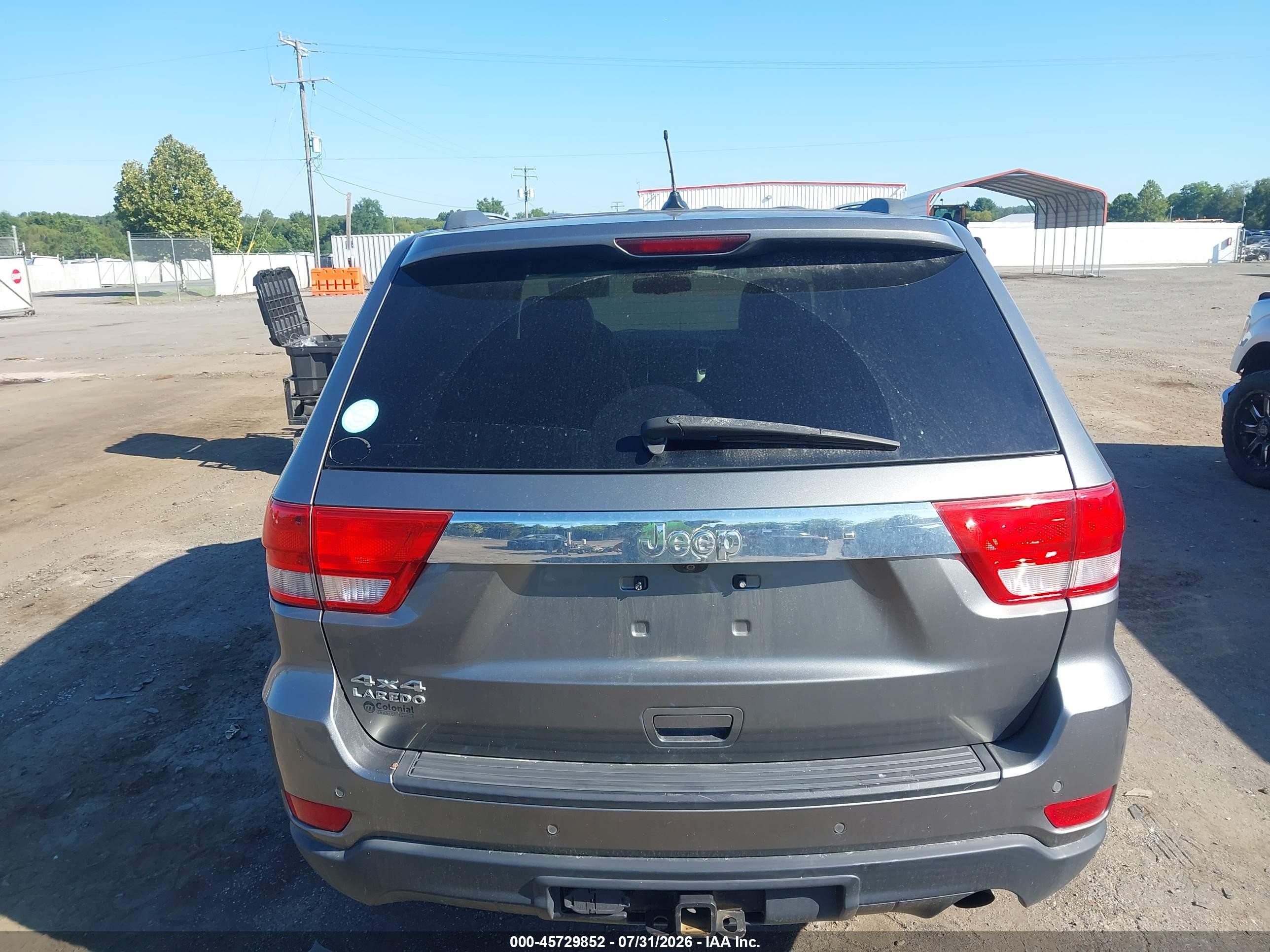 2013 Jeep Grand Cherokee Laredo Gray vin: 1C4RJFAG6DC542498