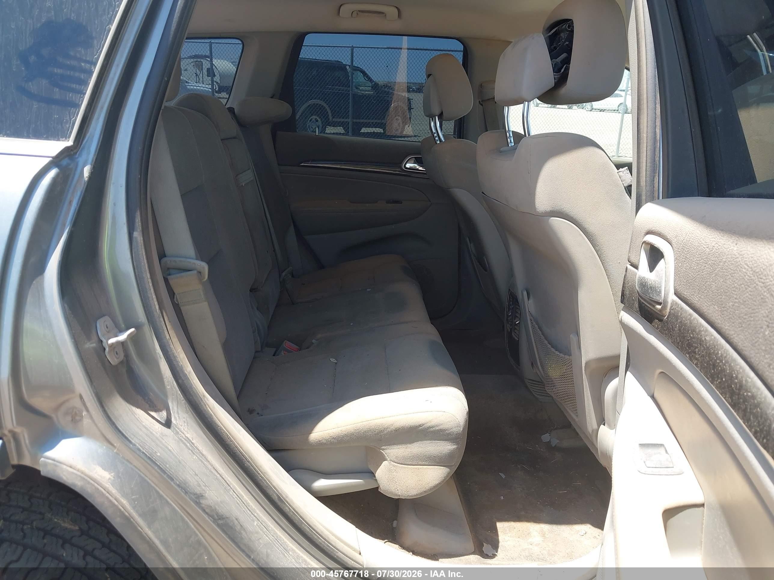 2013 Jeep Grand Cherokee Laredo Gray vin: 1C4RJFAG6DC553078