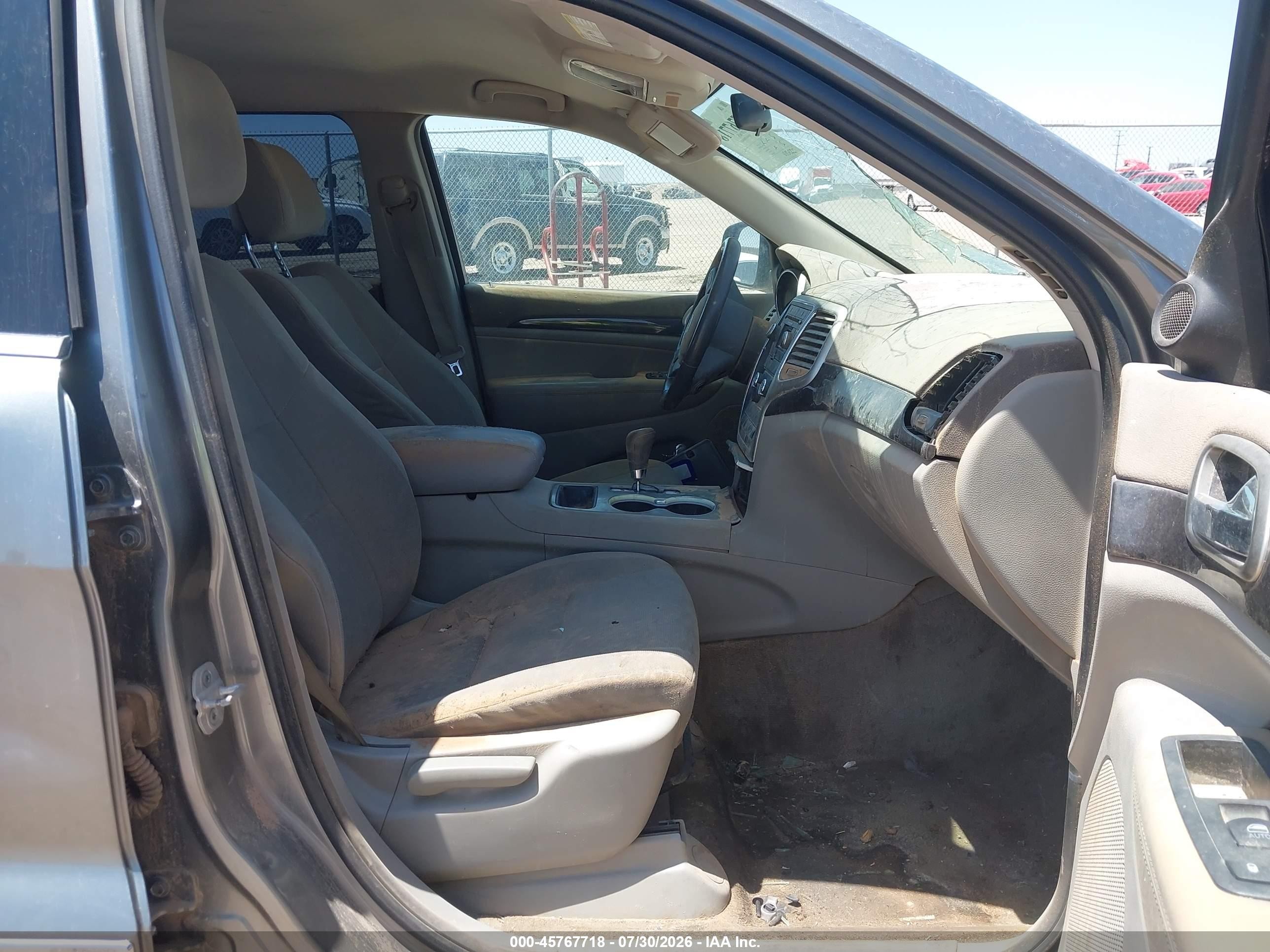 2013 Jeep Grand Cherokee Laredo Gray vin: 1C4RJFAG6DC553078