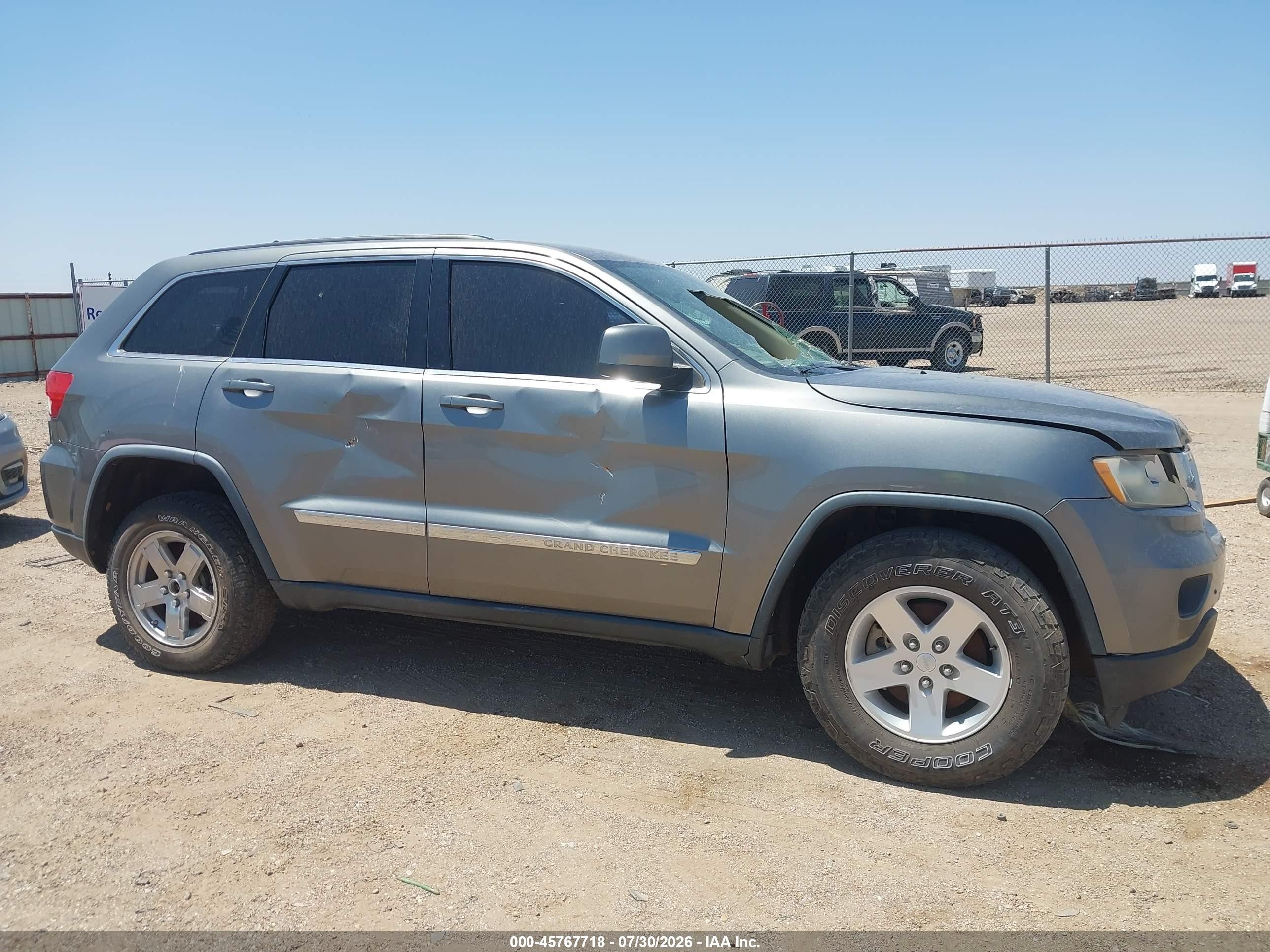 2013 Jeep Grand Cherokee Laredo Gray vin: 1C4RJFAG6DC553078