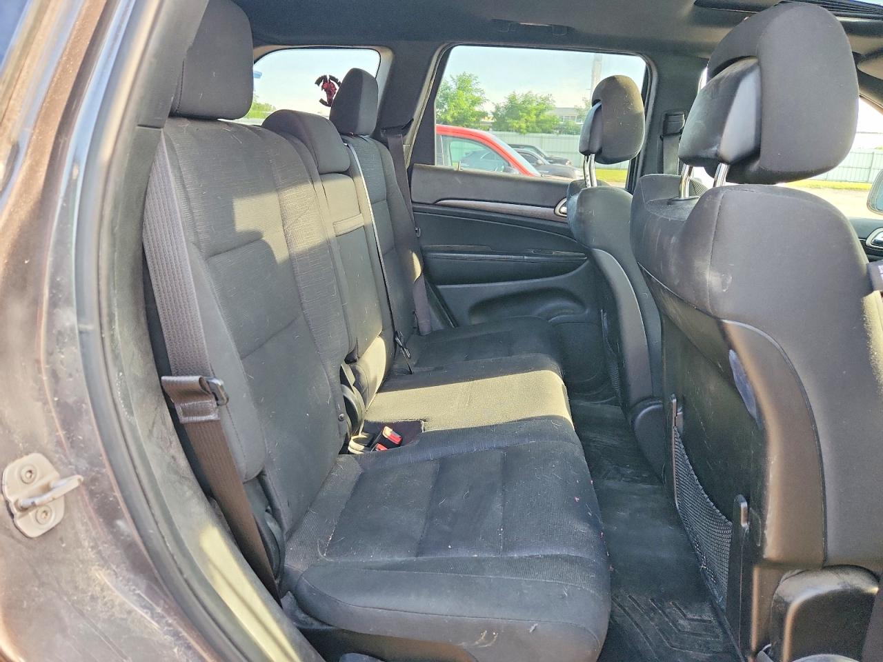 2014 Jeep Grand Cherokee Laredo Gray vin: 1C4RJFAG6EC140658