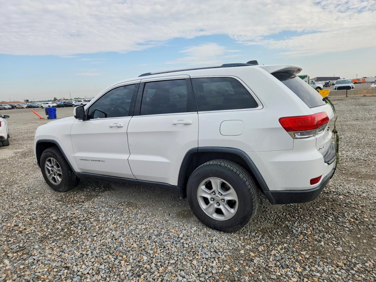 2014 Jeep Grand Cherokee Laredo White vin: 1C4RJFAG6EC180724
