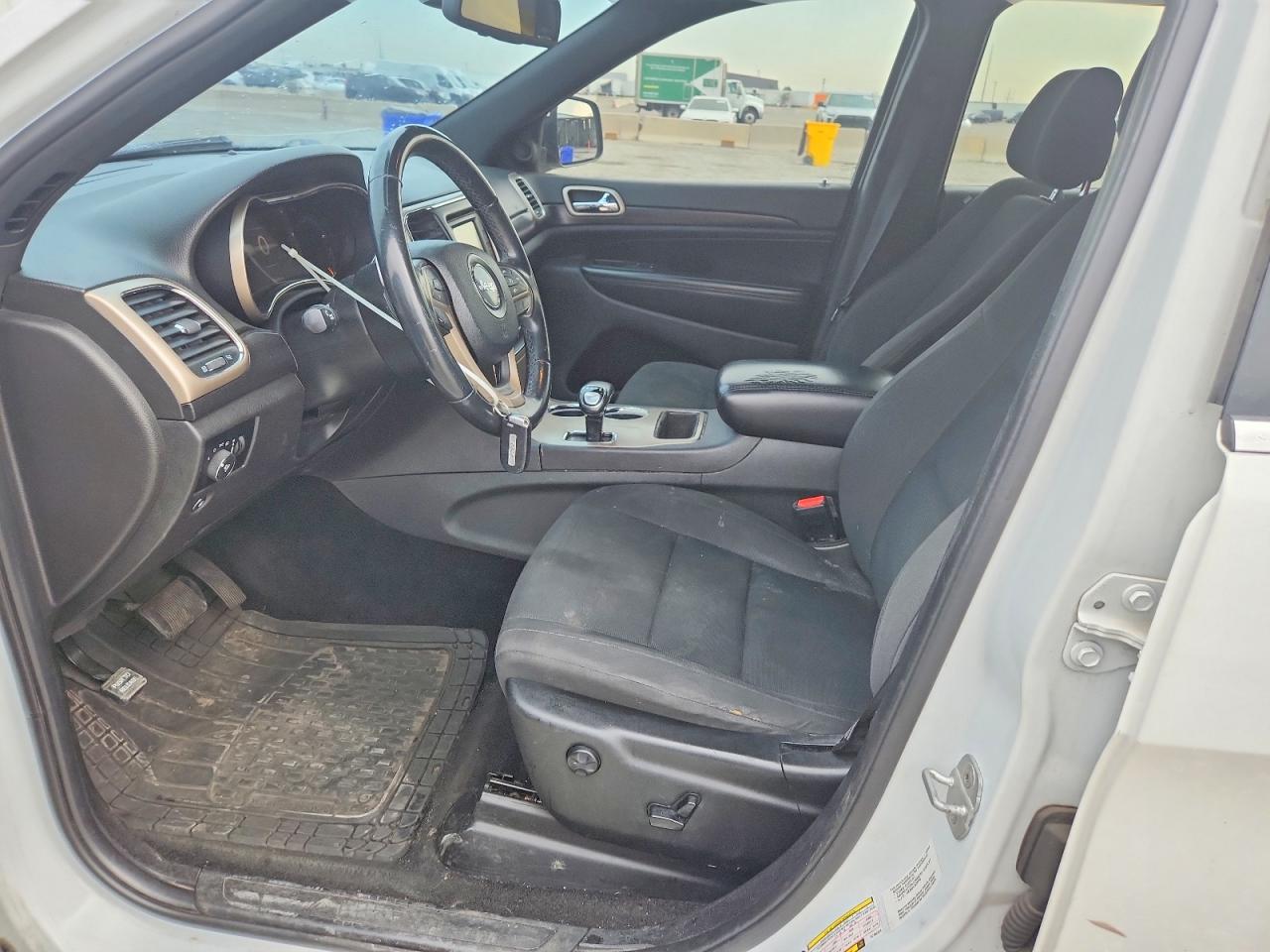 2014 Jeep Grand Cherokee Laredo White vin: 1C4RJFAG6EC180724