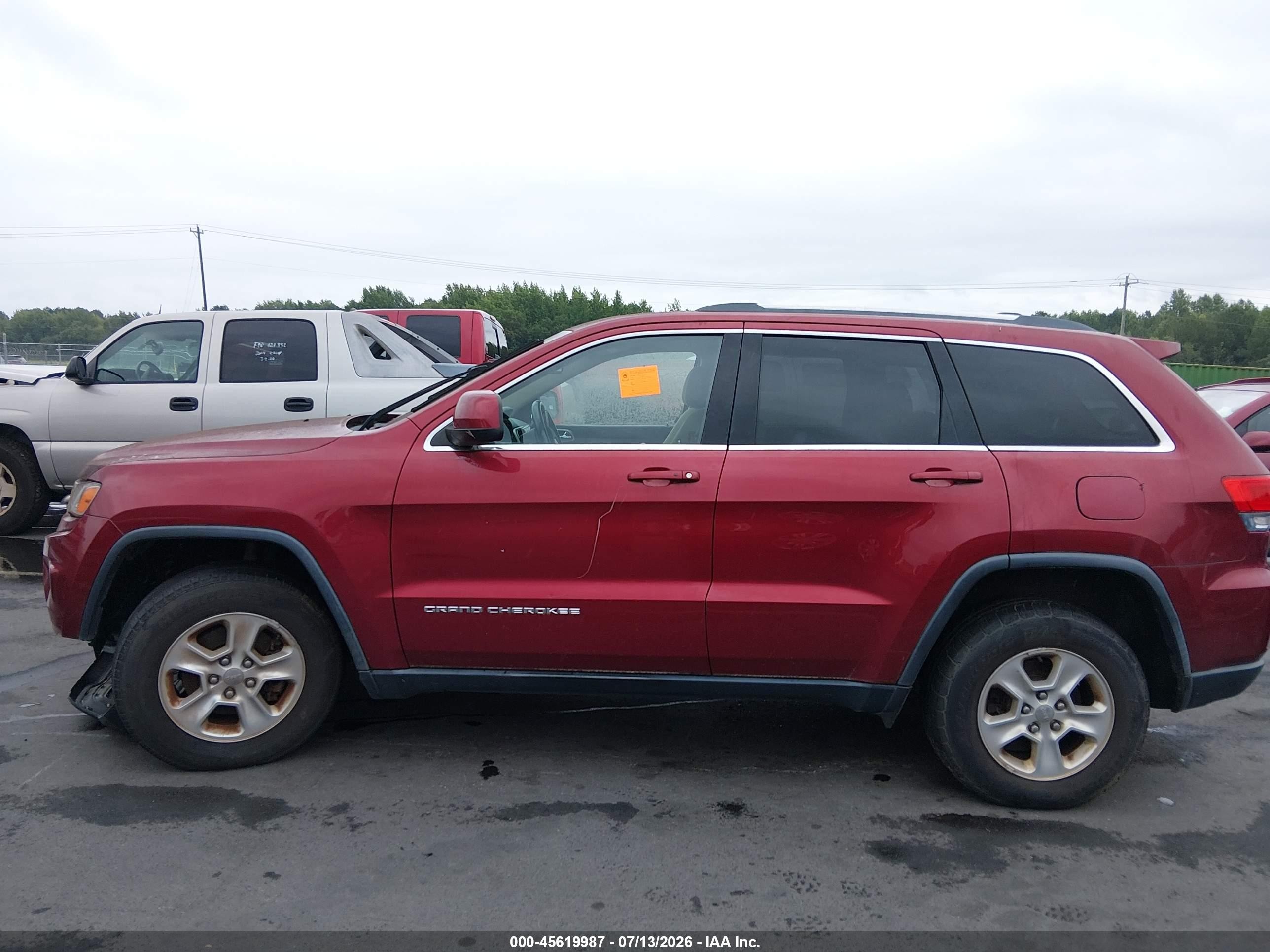 2014 Jeep Grand Cherokee Laredo Red vin: 1C4RJFAG6EC204892