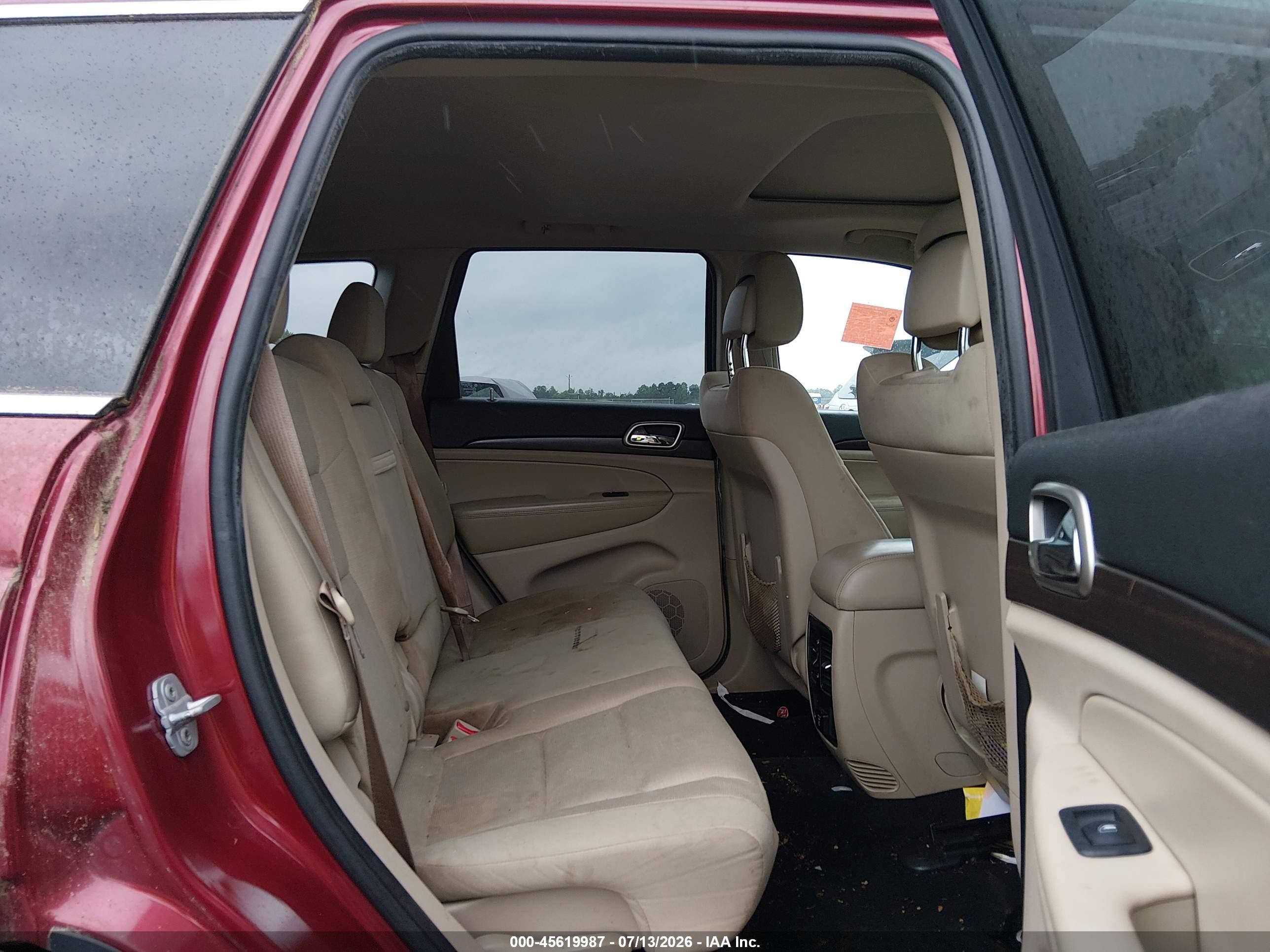 2014 Jeep Grand Cherokee Laredo Red vin: 1C4RJFAG6EC204892