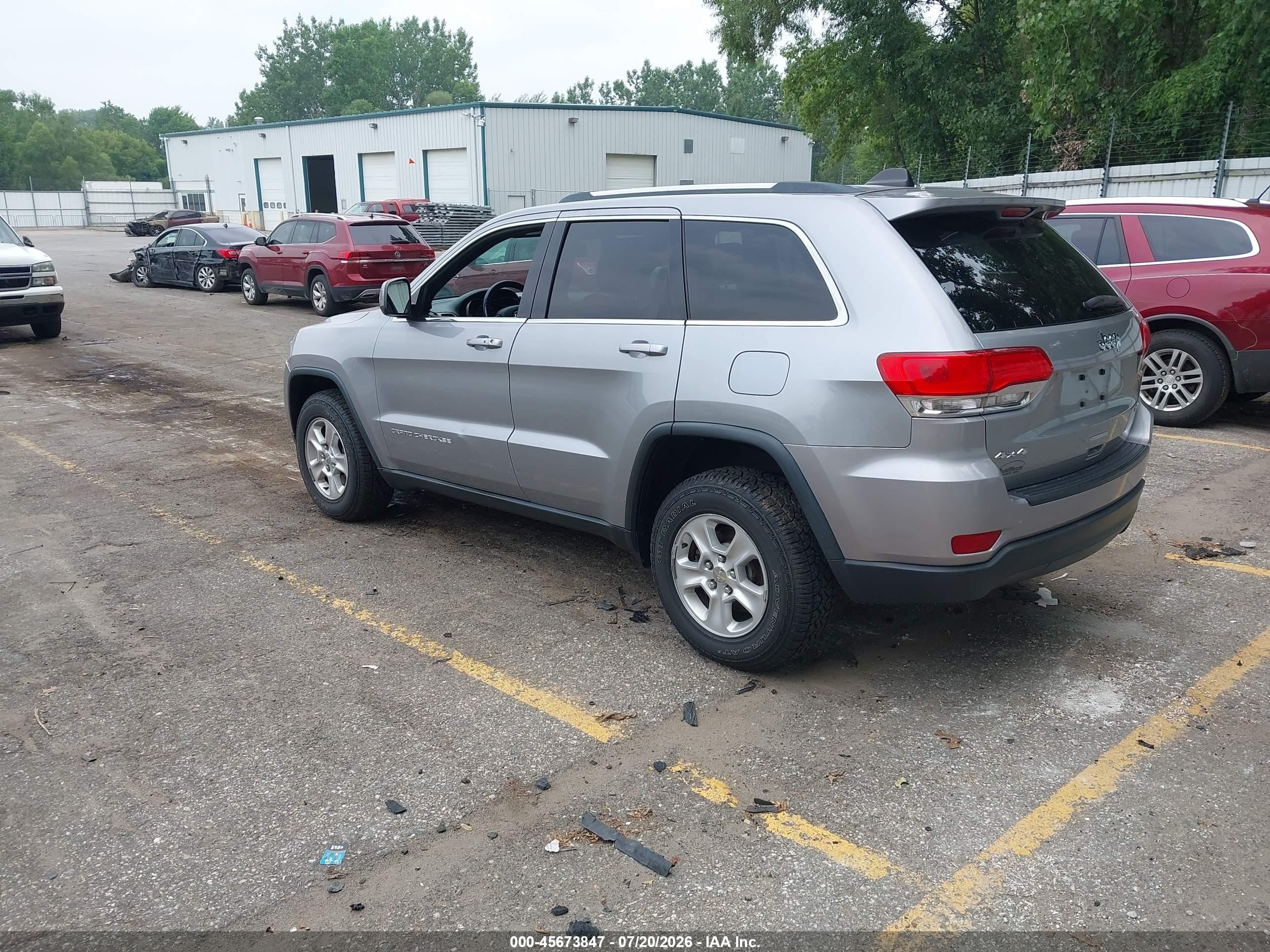 2014 Jeep Grand Cherokee Laredo Silver vin: 1C4RJFAG6EC215004