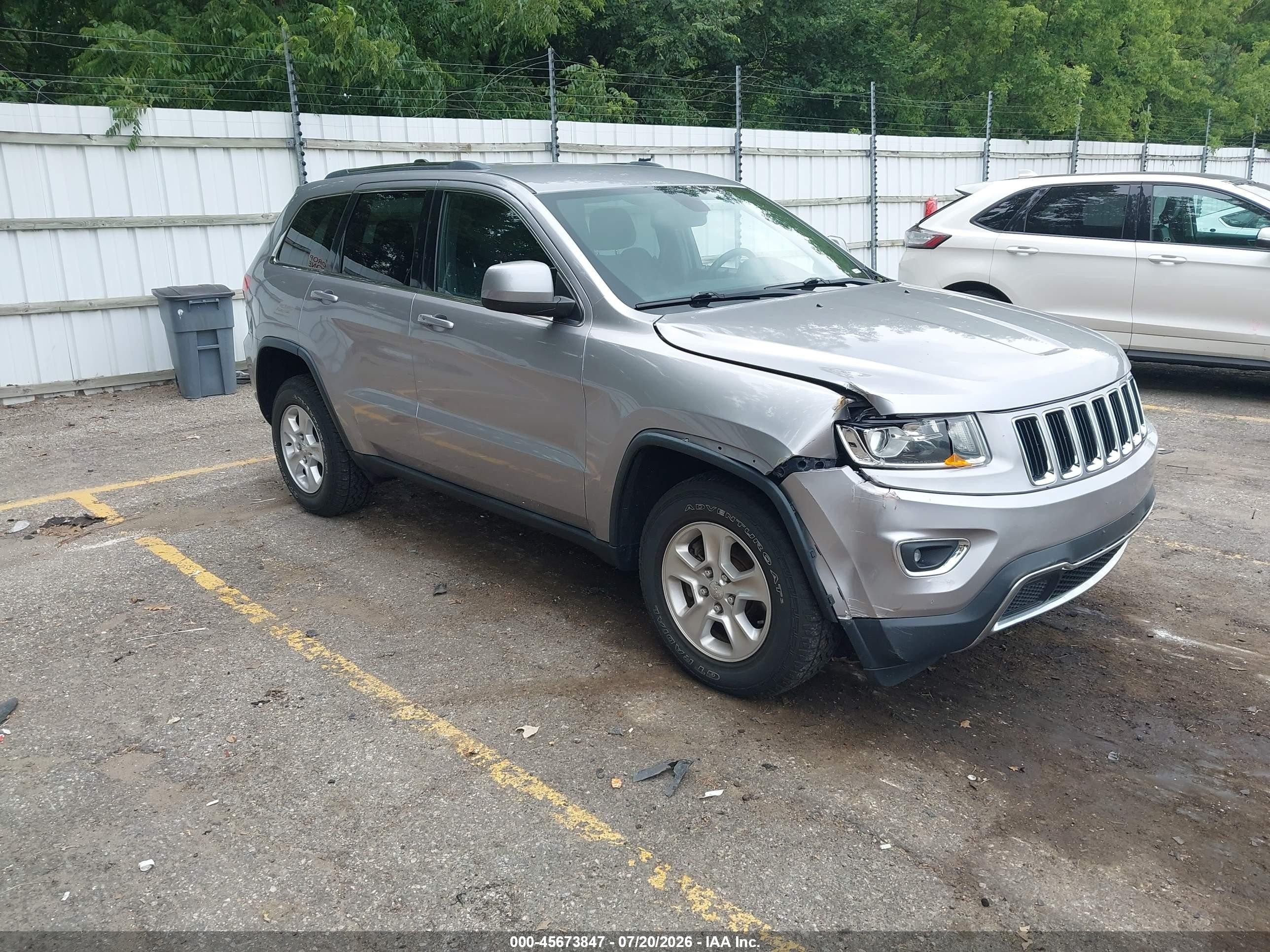 2014 Jeep Grand Cherokee Laredo Silver vin: 1C4RJFAG6EC215004