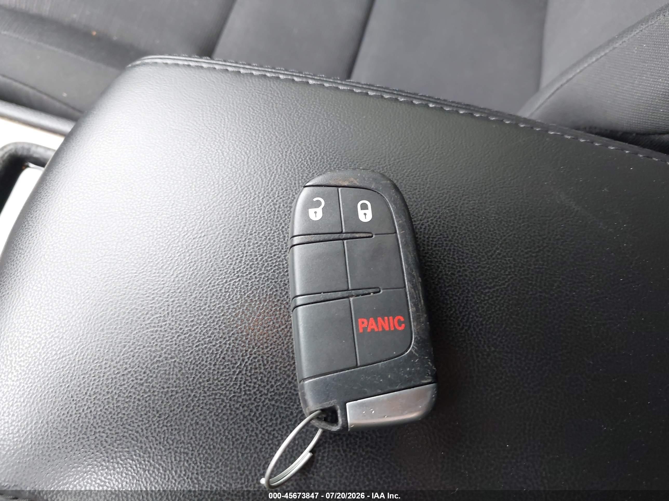 2014 Jeep Grand Cherokee Laredo Silver vin: 1C4RJFAG6EC215004