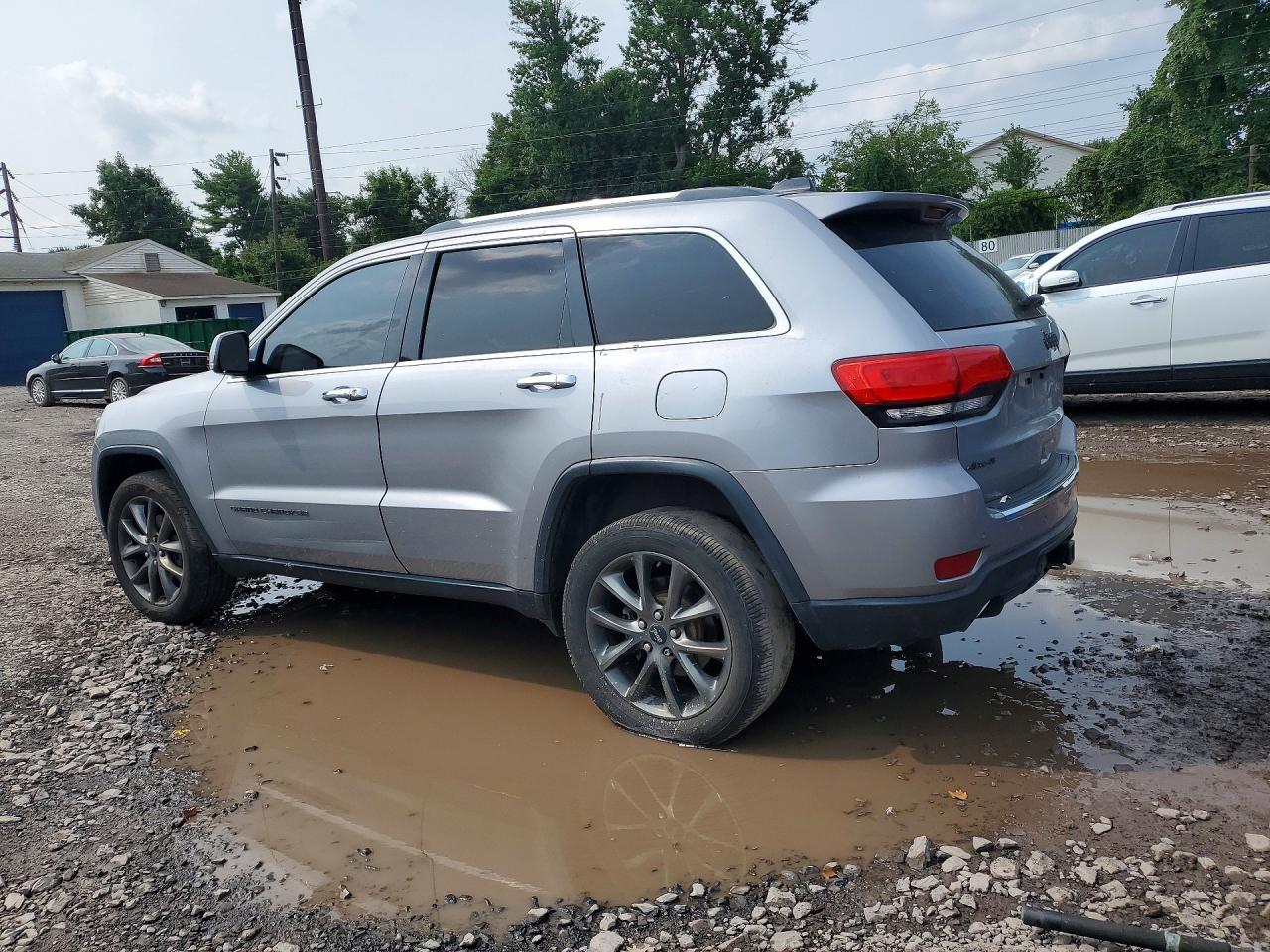 2014 Jeep Grand Cherokee Laredo Silver vin: 1C4RJFAG6EC270004