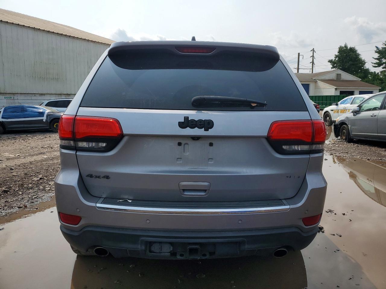2014 Jeep Grand Cherokee Laredo Silver vin: 1C4RJFAG6EC270004