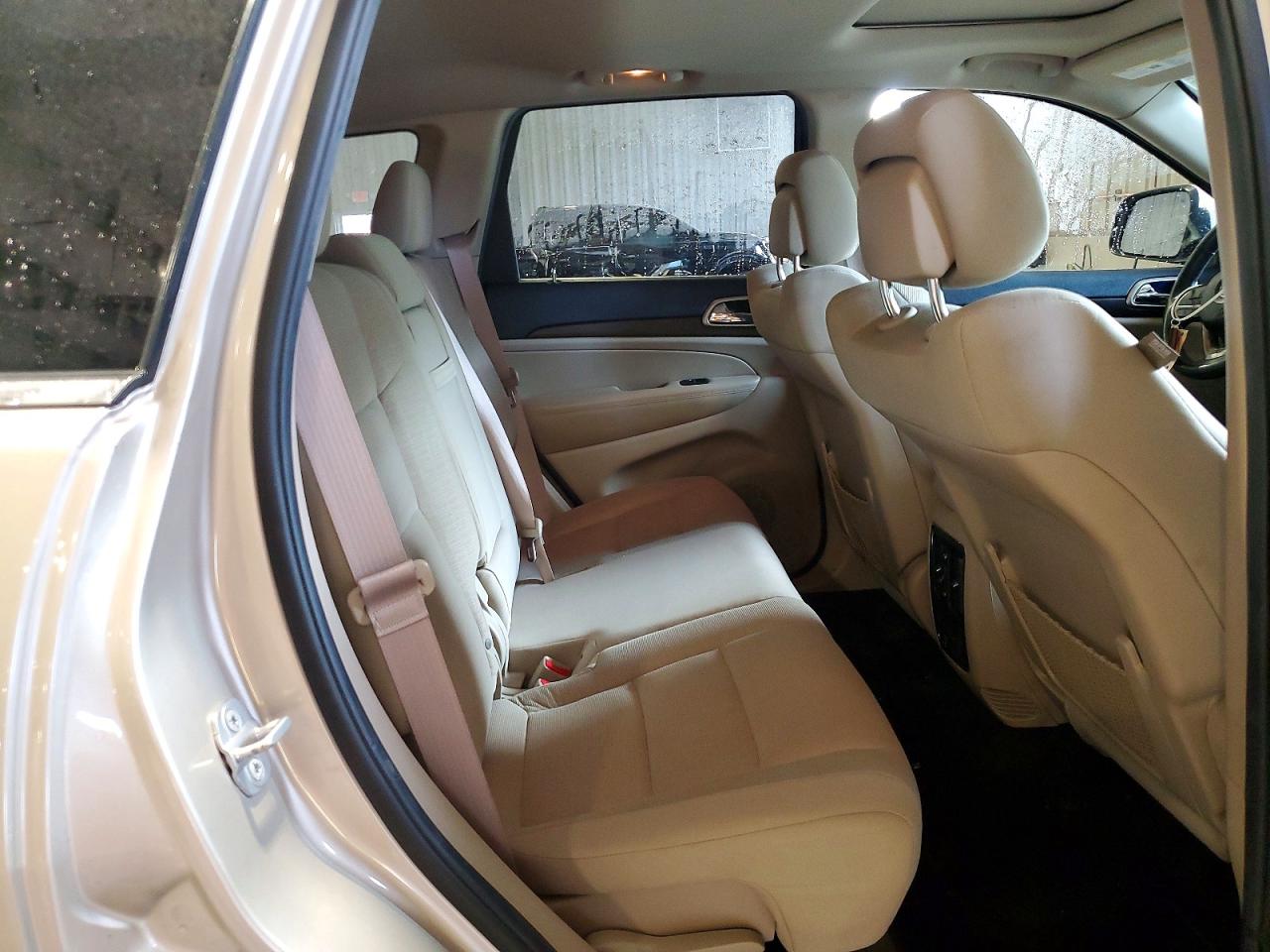 2014 Jeep Grand Cherokee Laredo Gold vin: 1C4RJFAG6EC270181