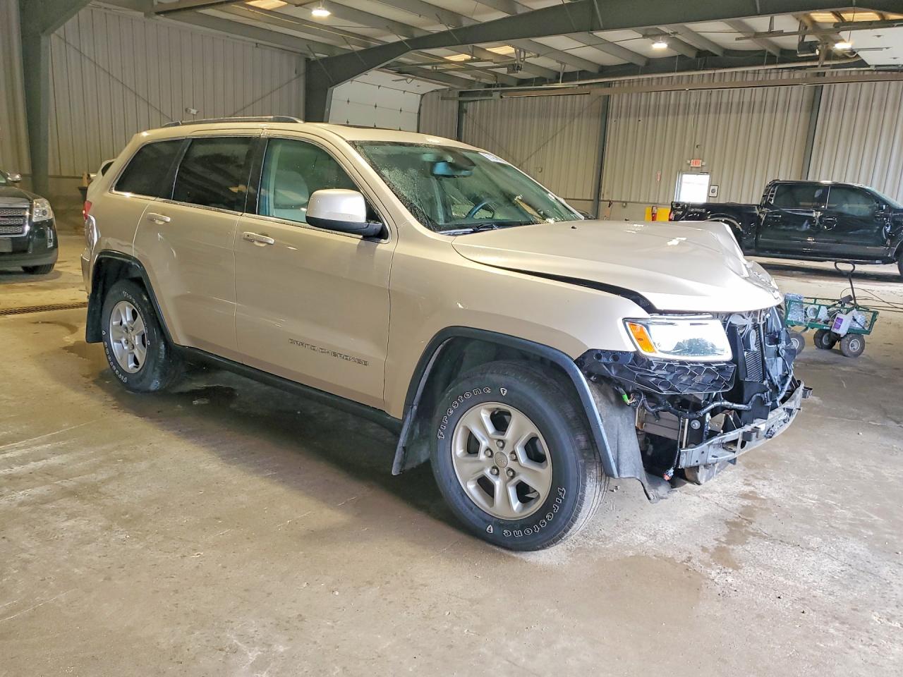 2014 Jeep Grand Cherokee Laredo Gold vin: 1C4RJFAG6EC270181