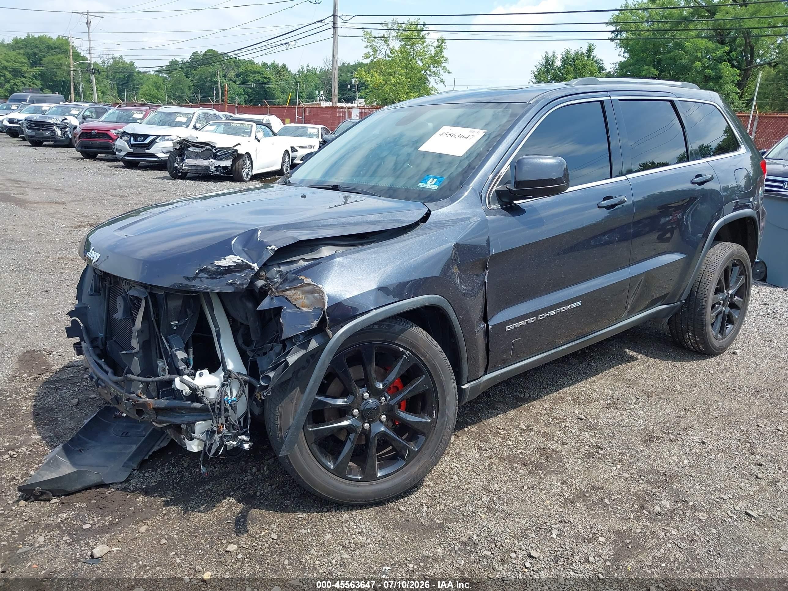 2014 Jeep Grand Cherokee Laredo Silver vin: 1C4RJFAG6EC308198